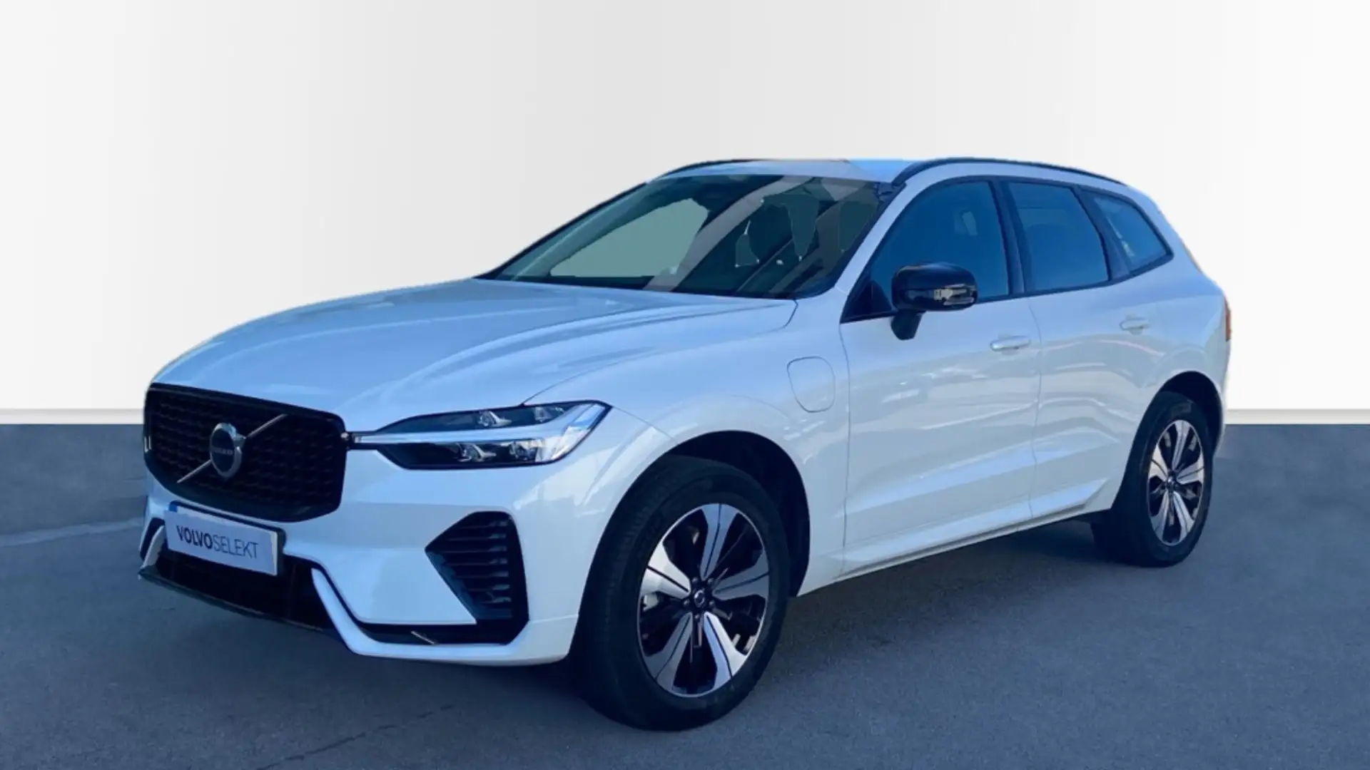 Volvo XC60 2.0 T6 RECHARGE PLUS DARK AUTO 4WD 350 5P - 1