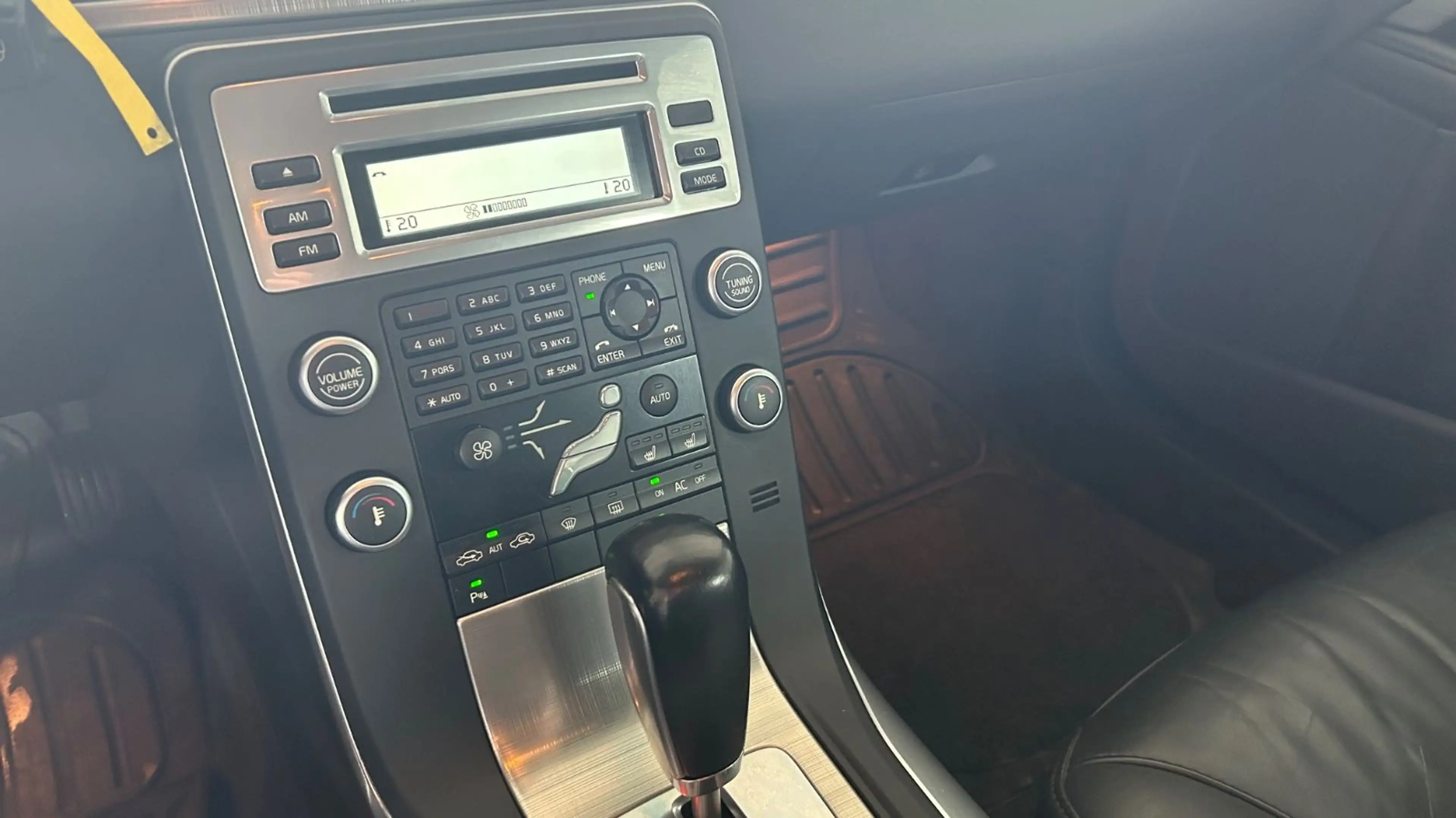 Volvo V70 Kombi Momentum — photo 13