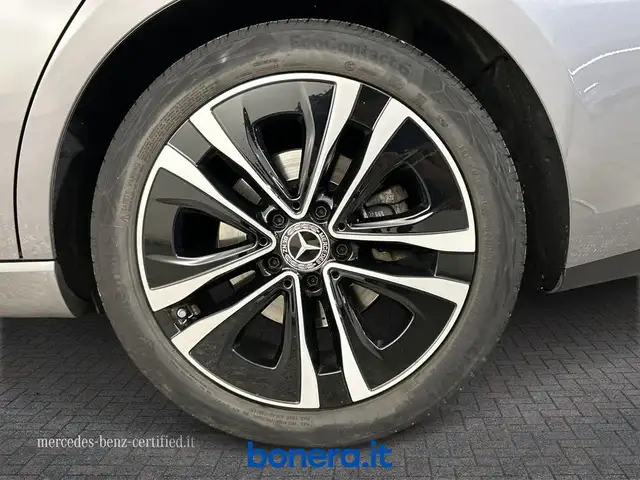 Mercedes-Benz Cla view 17