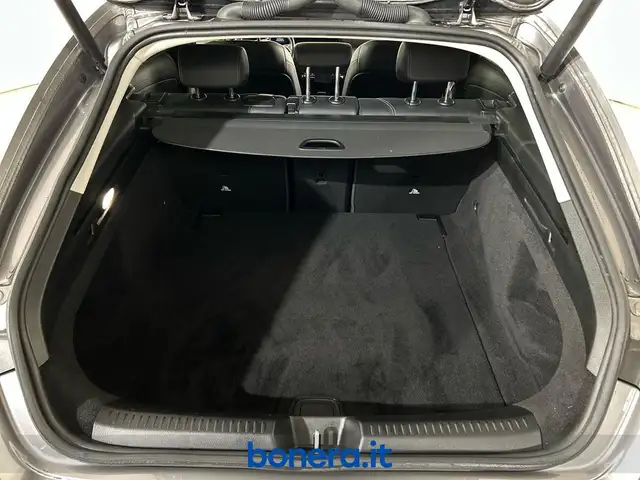 Mercedes-Benz Cla view 8