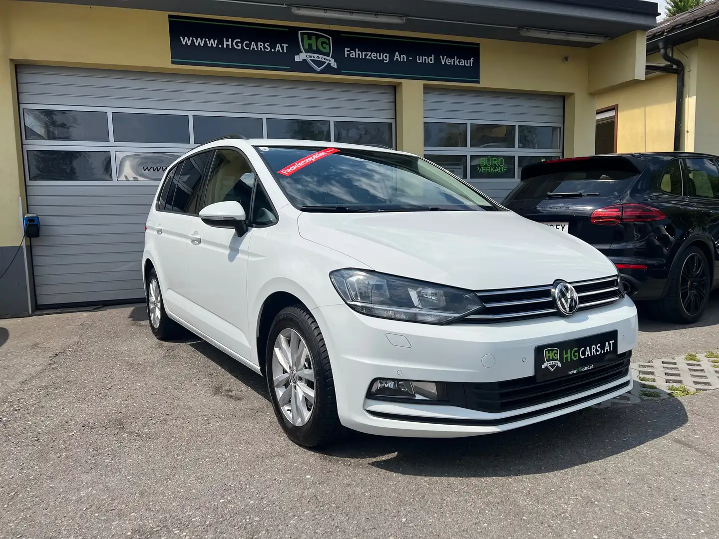 Volkswagen Touran Comfortline 1,6 TDI DSG * PDC * LED * Weiß - 2