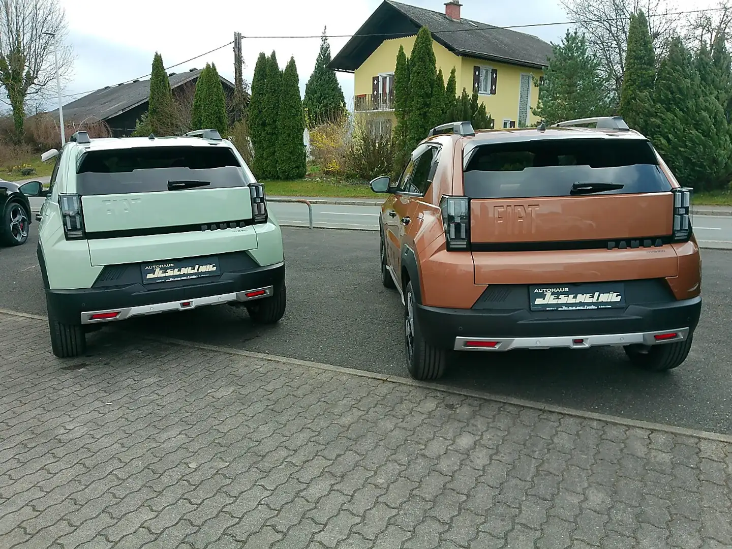 Fiat Grande Panda Hybrid mHEV 110 6-Gang eDCT La Prima - 1