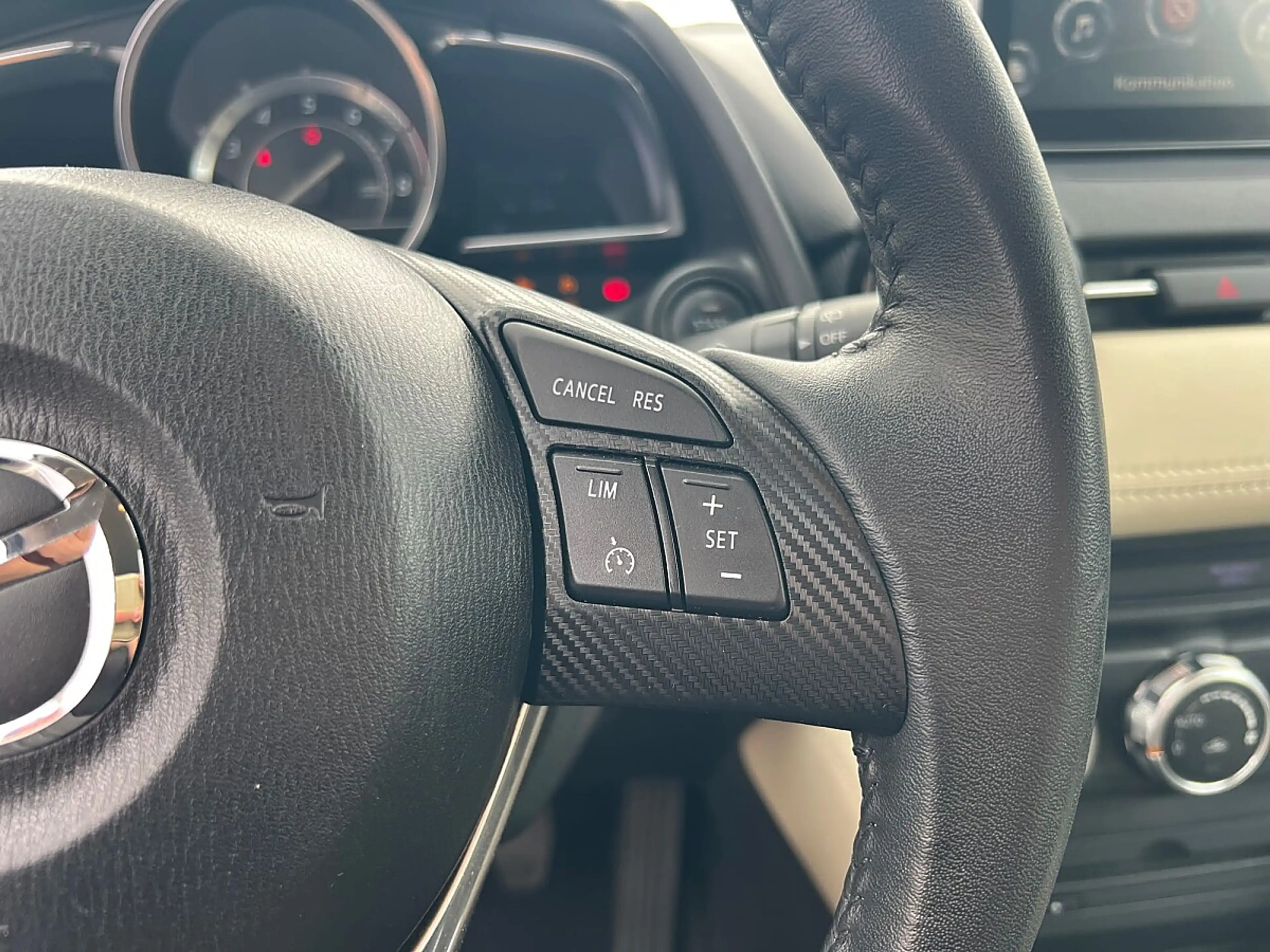 Mazda 2 Mazda2 1.5 Skyactiv-G Revolution Top · nur 32.0... — photo 14