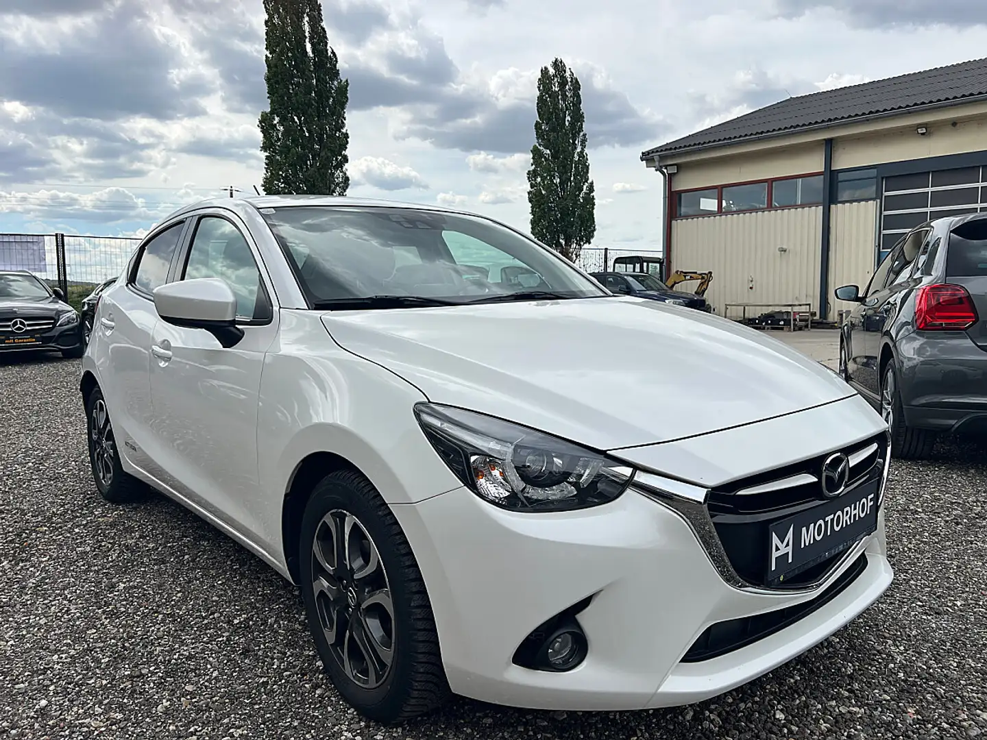 Mazda 2 Mazda2 1.5 Skyactiv-G Revolution Top · nur 32.0... Weiß - 2