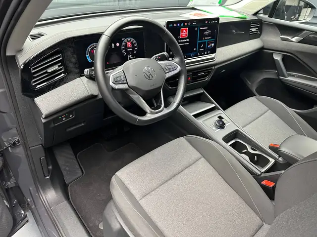 Volkswagen Tiguan view 15