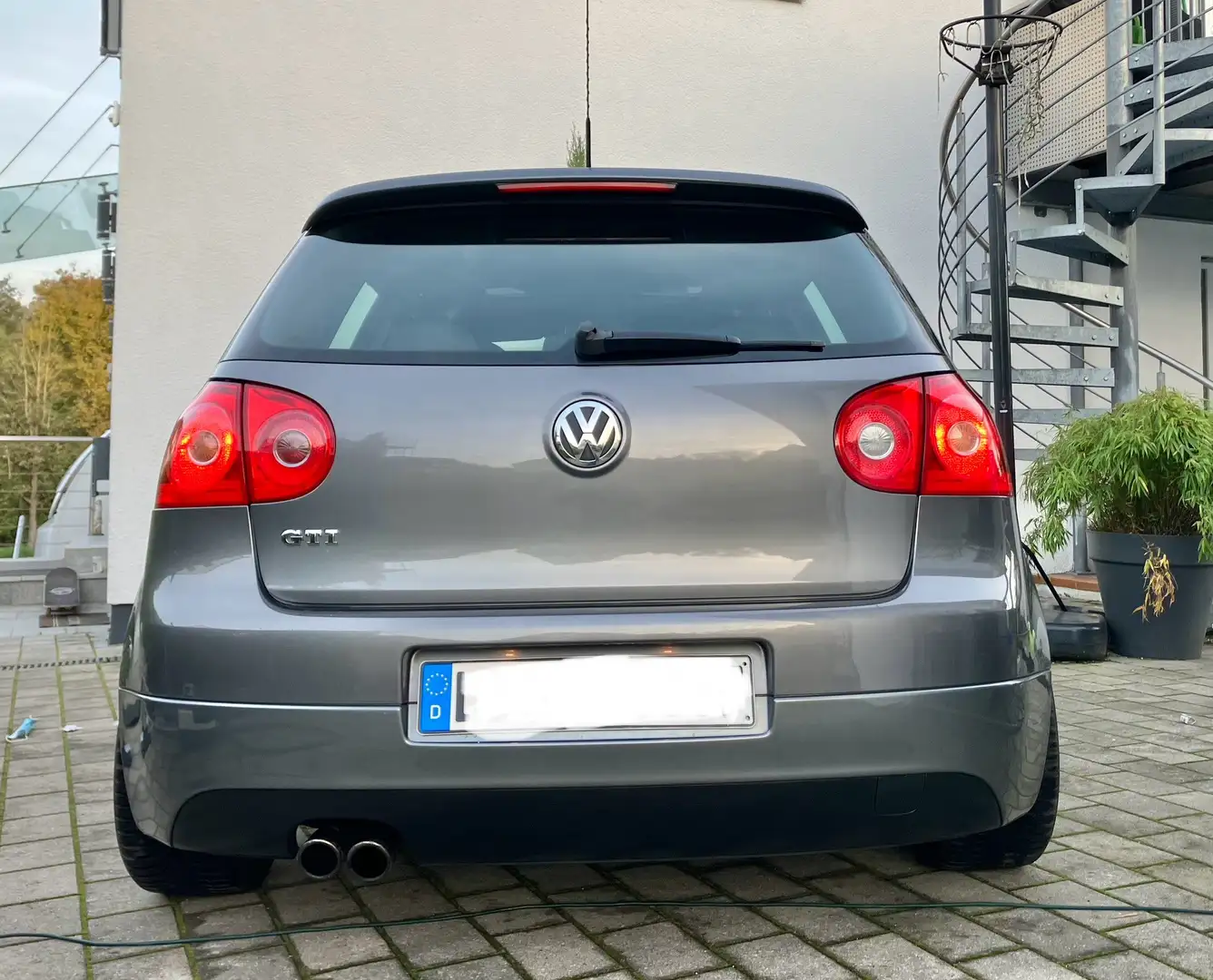 Volkswagen Golf GTI Originalzustand-Gepflegt im Edition 30 Look - 2