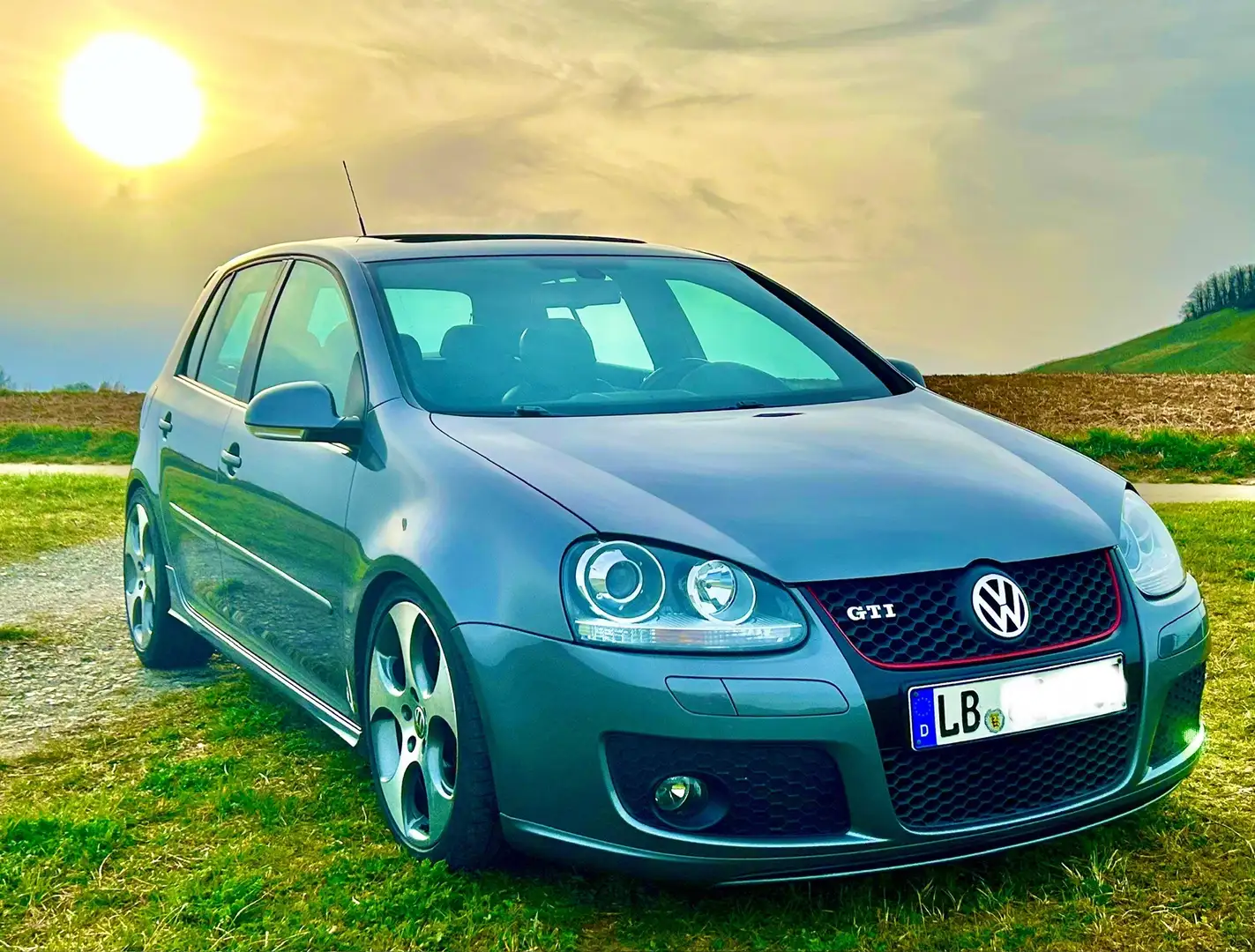 Volkswagen Golf GTI Originalzustand-Gepflegt im Edition 30 Look - 1