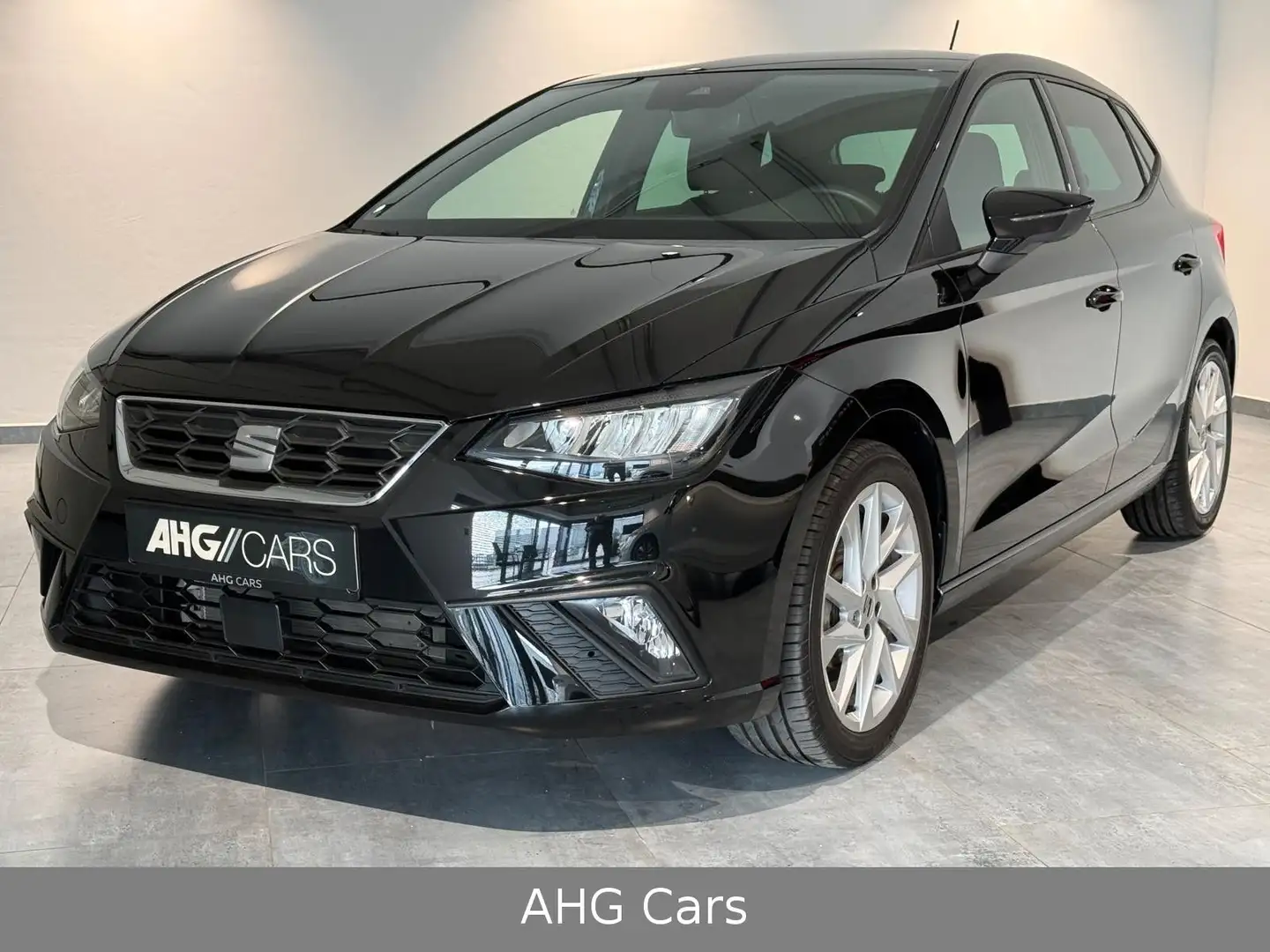 SEAT Ibiza FR-Line 1.0 MPI*NAVI*LED*TEMPOM*SHZ*1HAND Zwart - 2