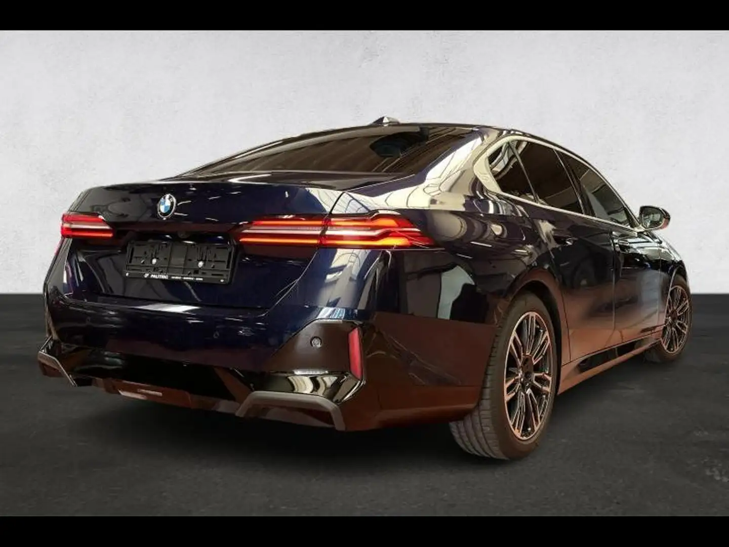 BMW 520 Berline Bleu - 2