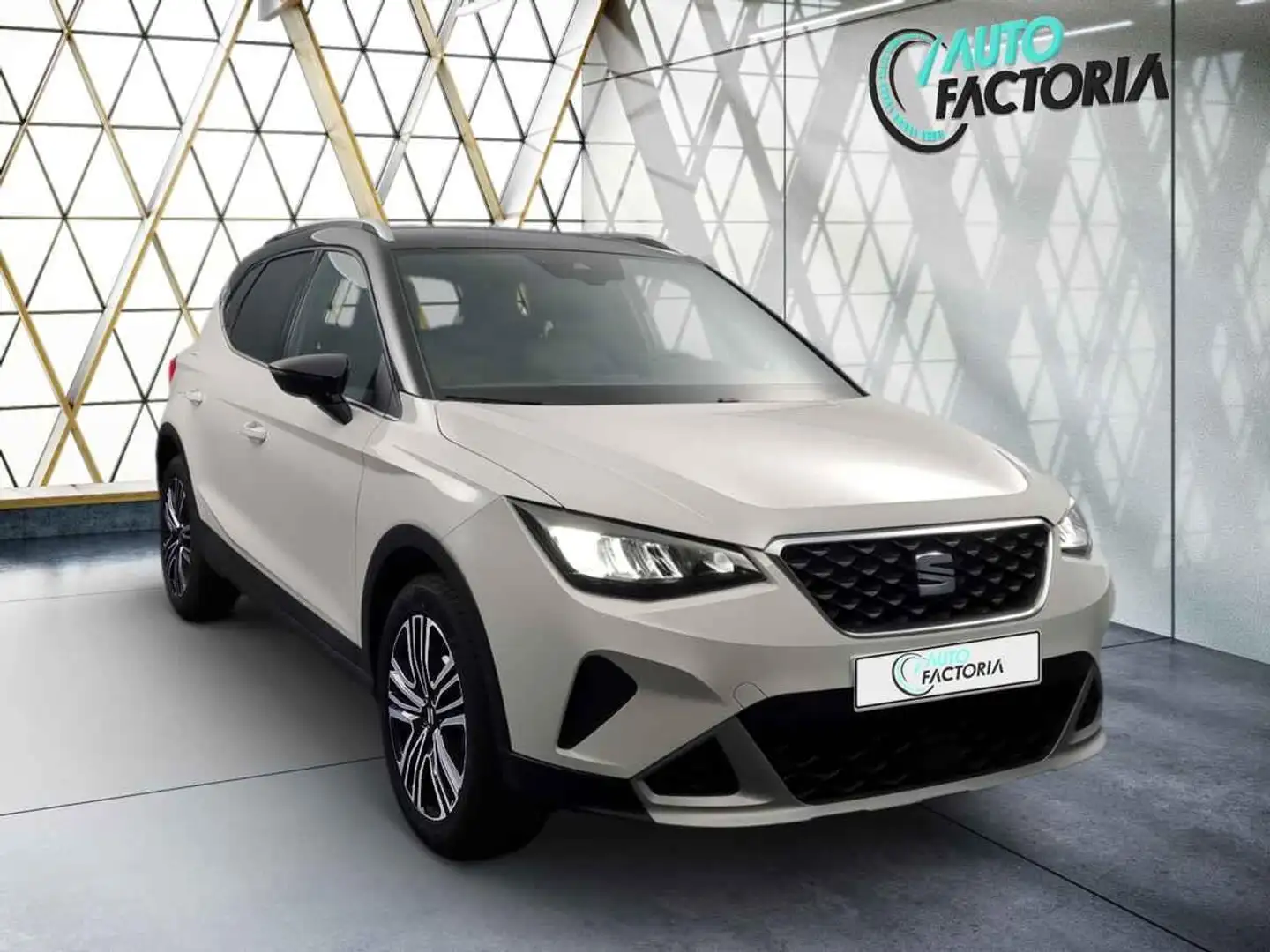 SEAT Arona -33% 1.0 TSI 115cv XPerience+MIRRORLINK+CAM+LED Beige - 2