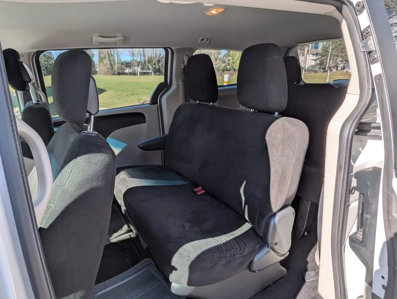 Dodge Grand Caravan photo Dodge Grand Caravan