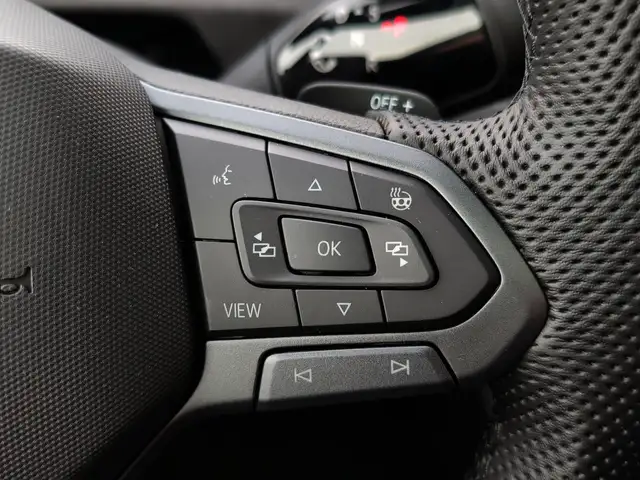 Volkswagen Tiguan Sport TDI 4MOTION DSG Ansicht 17