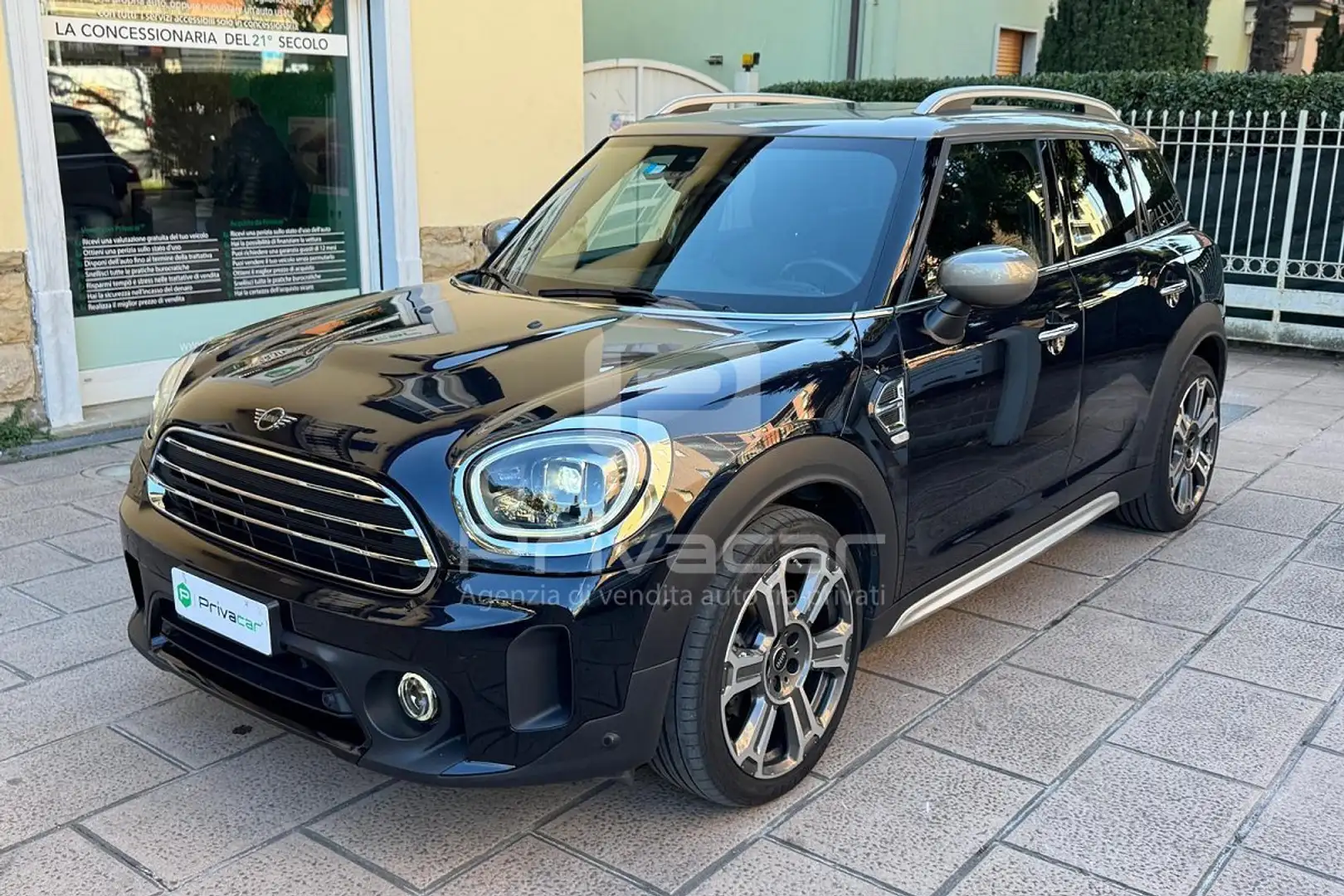 MINI Cooper Countryman Mini 1.5 Cooper Yours Countryman Negru - 1