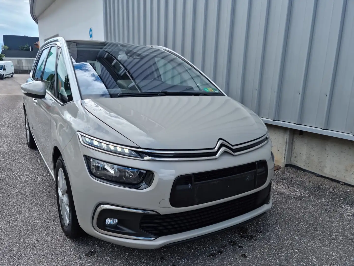 Citroen C4 SpaceTourer 1.2 Benzina Automatico Full Optional Grau - 1