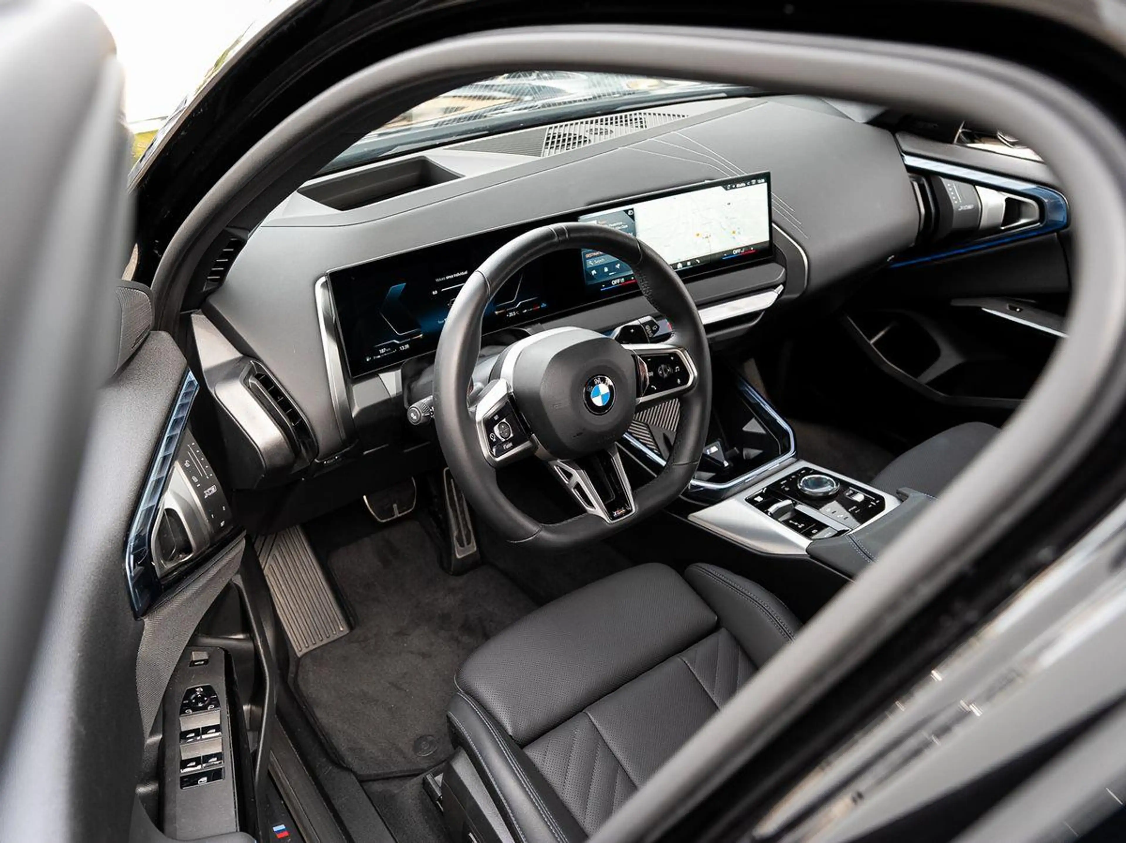 BMW X3 20d xDrive M-Sport AHK PANO H&K ACC KoZg 360° — photo 12