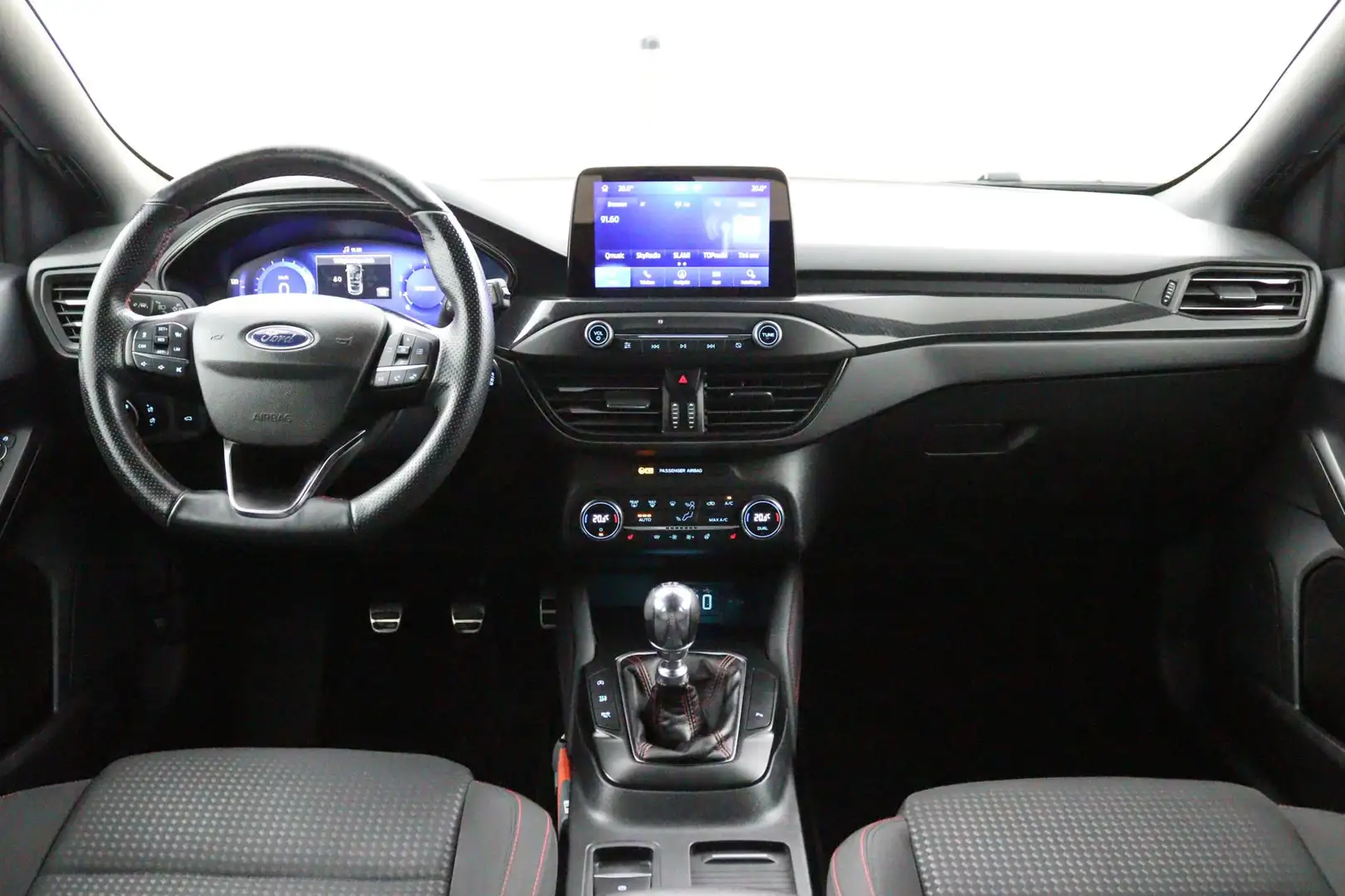 Ford Focus Wagon 1.0 EcoBoost Hybrid ST*ECC*NAVI*ACC*STOELVER Grijs - 2