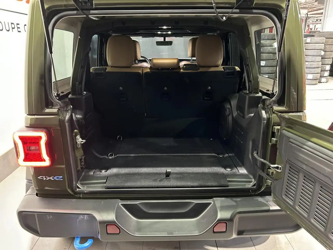 Jeep Wrangler снимка Jeep Wrangler