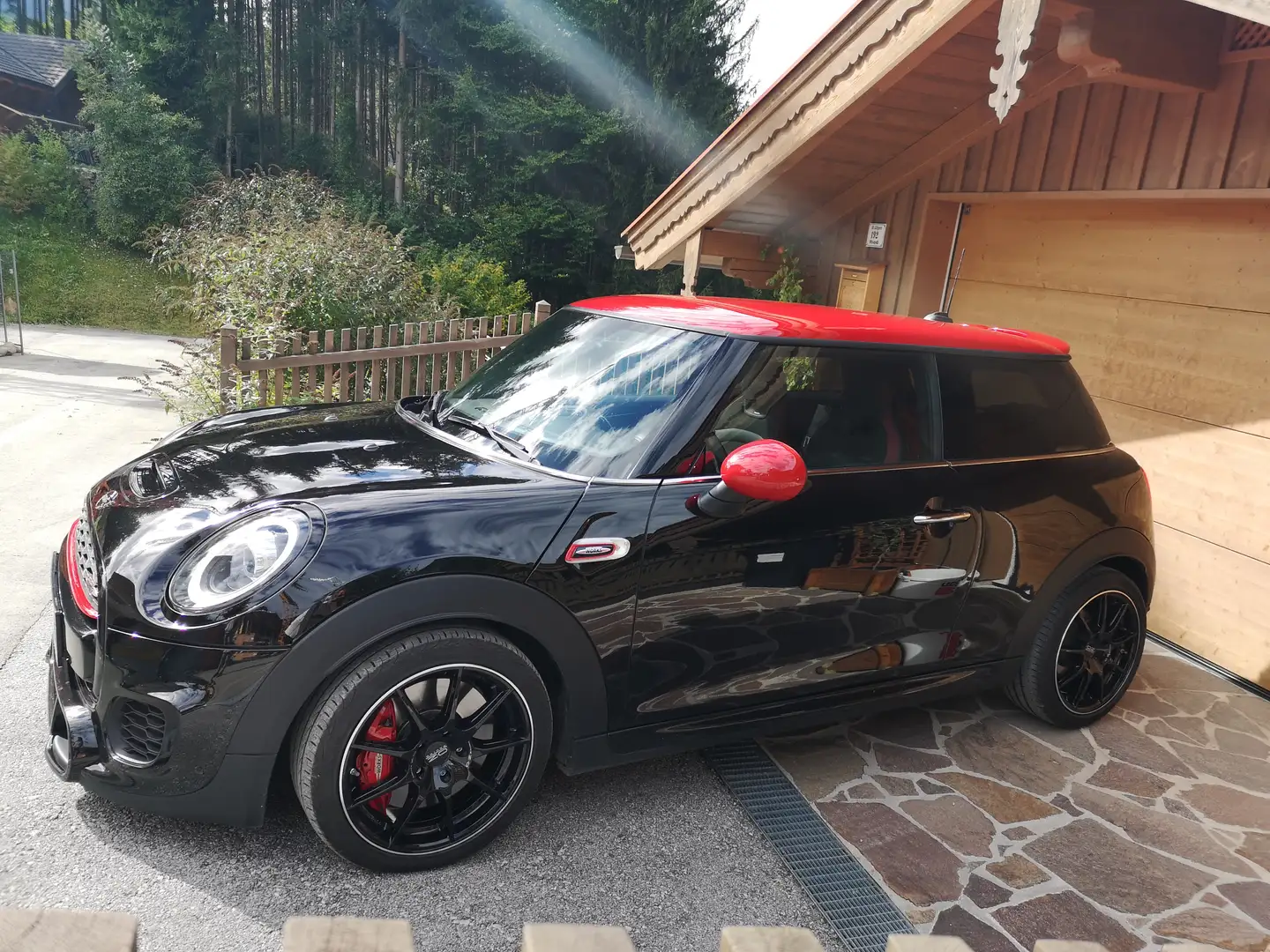 MINI John Cooper Works MINI Hatch John Cooper Works Aut. John Cooper Works Schwarz - 1