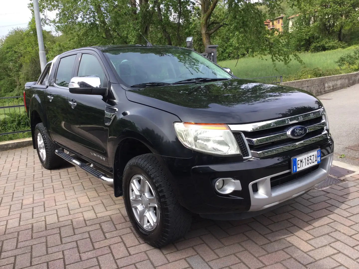 Ford Ranger Ranger 2.2 tdci double cab Limited Zwart - 1