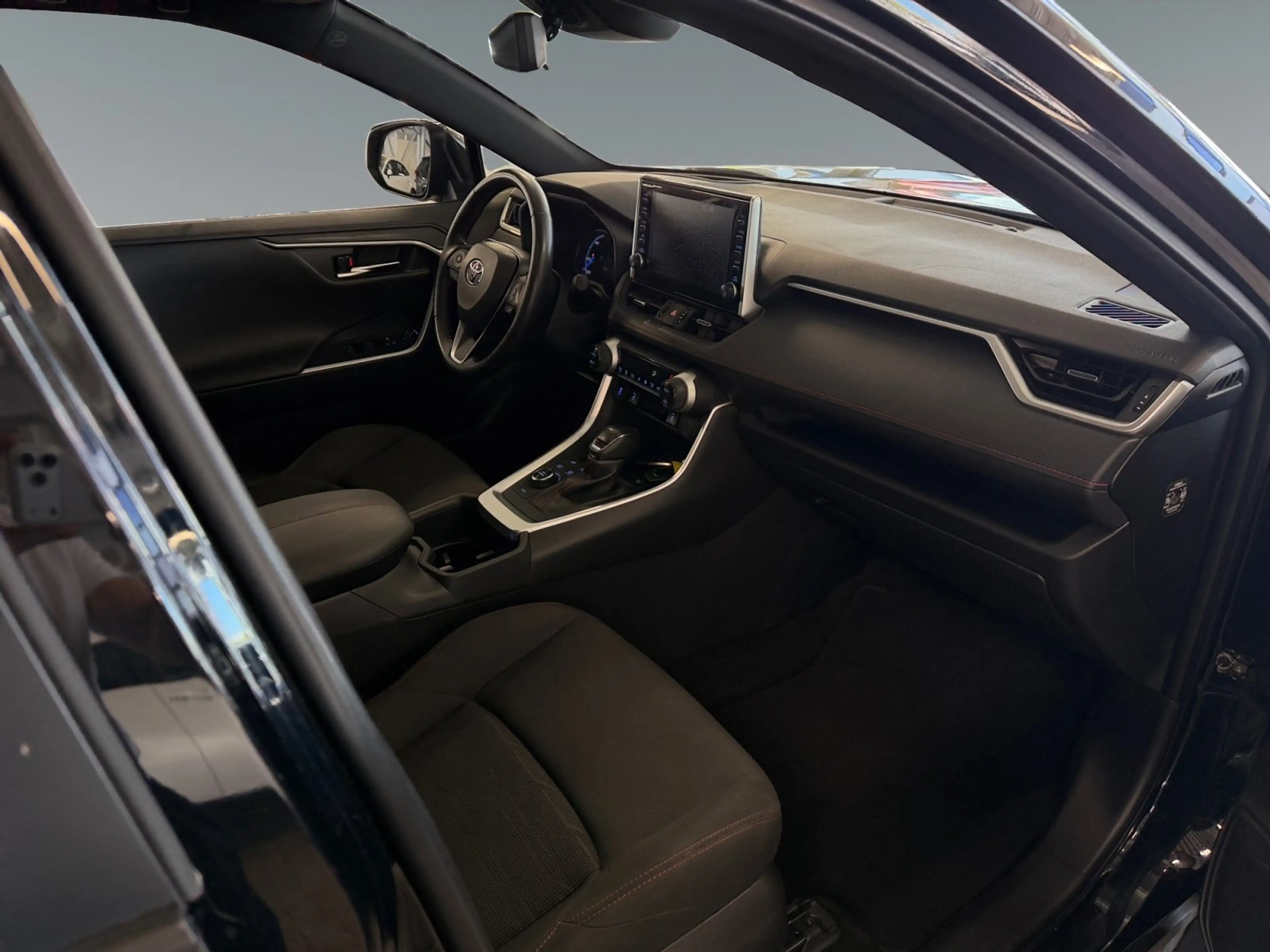 Toyota RAV 4 RAV4 4x4 2.5 Plug-In +AHK+Allrad+Technik+Style+ — photo 14
