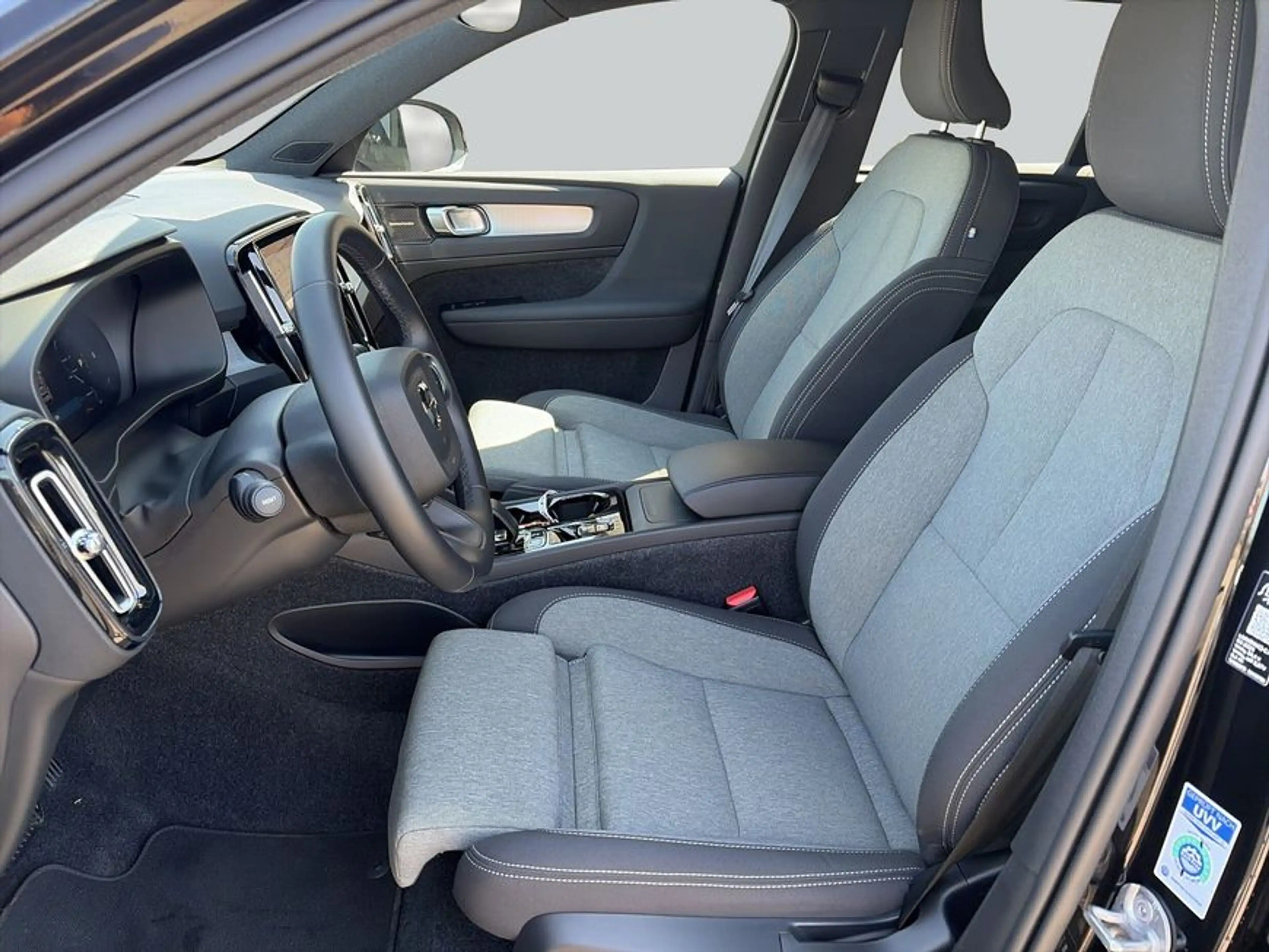 Volvo XC40 XC40 B3 B DKG Plus Black Edition — photo 10