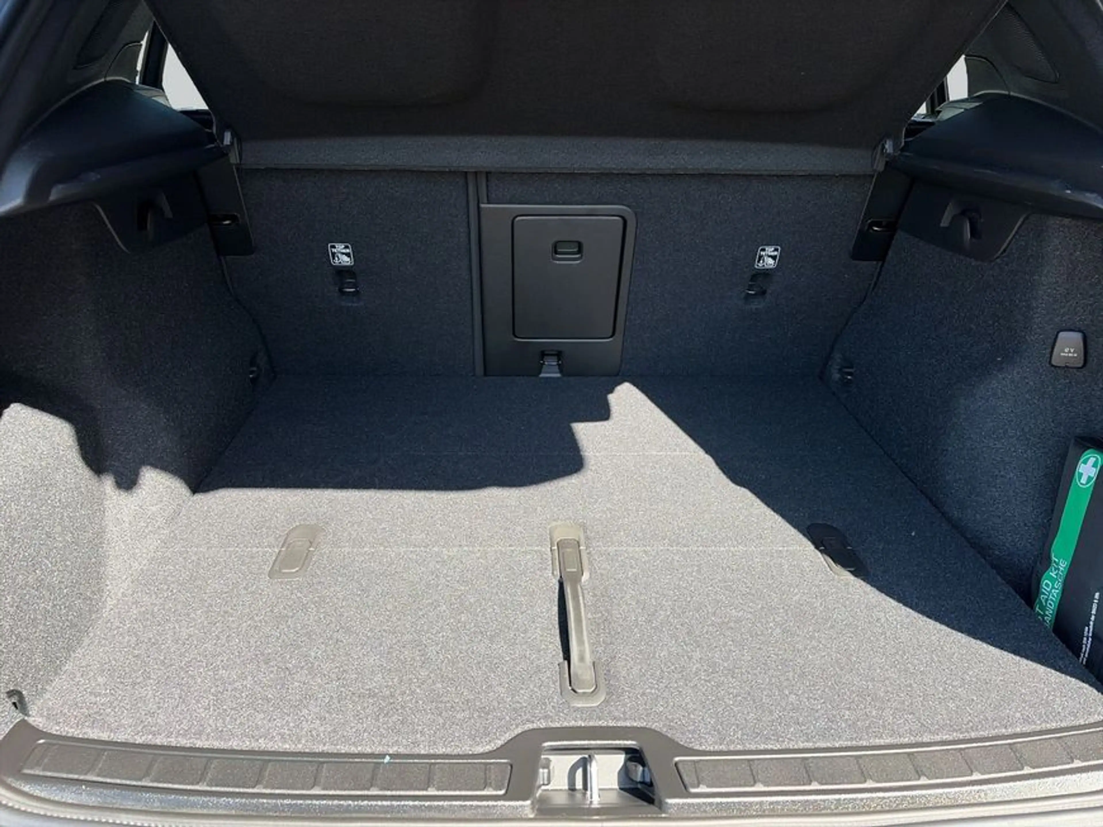 Volvo XC40 XC40 B3 B DKG Plus Black Edition — photo 8