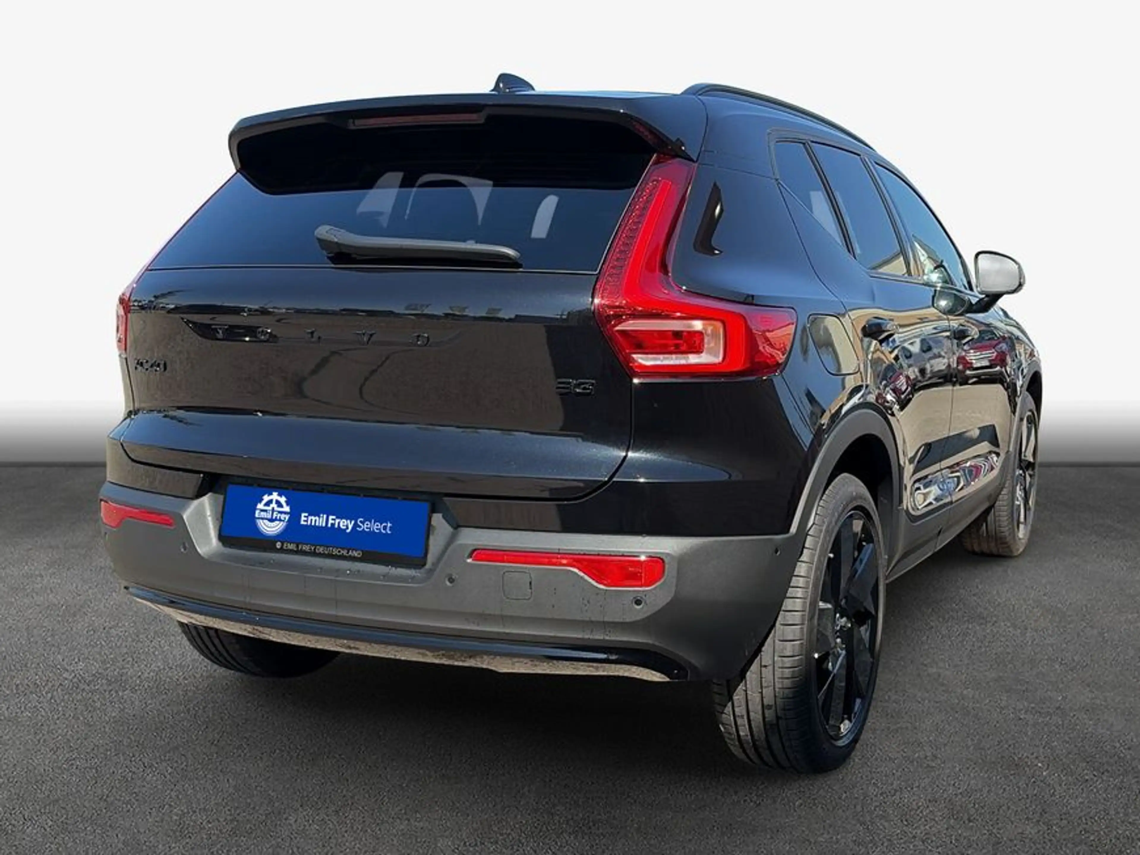 Volvo XC40 XC40 B3 B DKG Plus Black Edition — photo 2