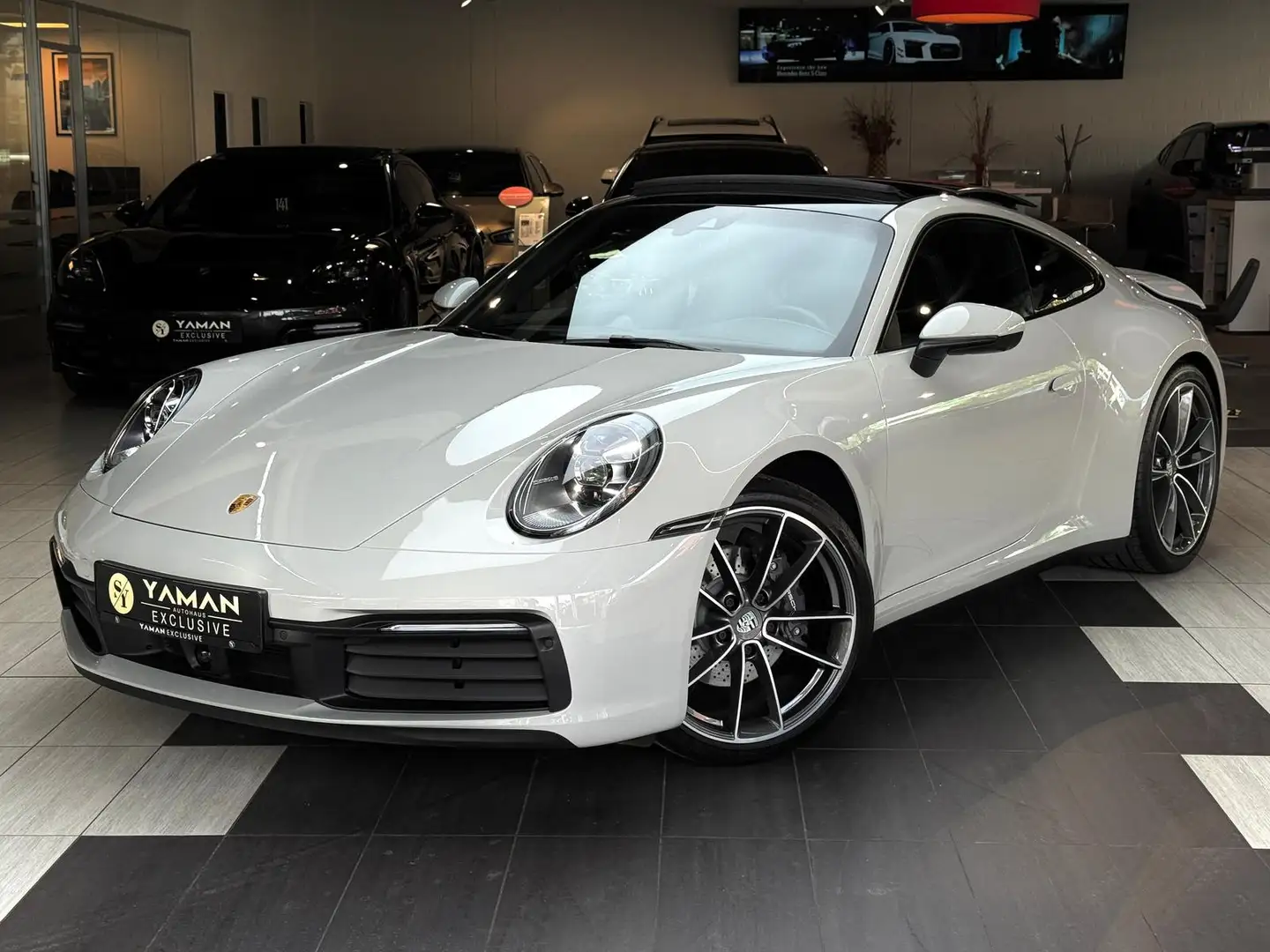 Porsche 911 Carrera *Kreide*InnoDrive*Glasdach*18-Wege Grijs - 1