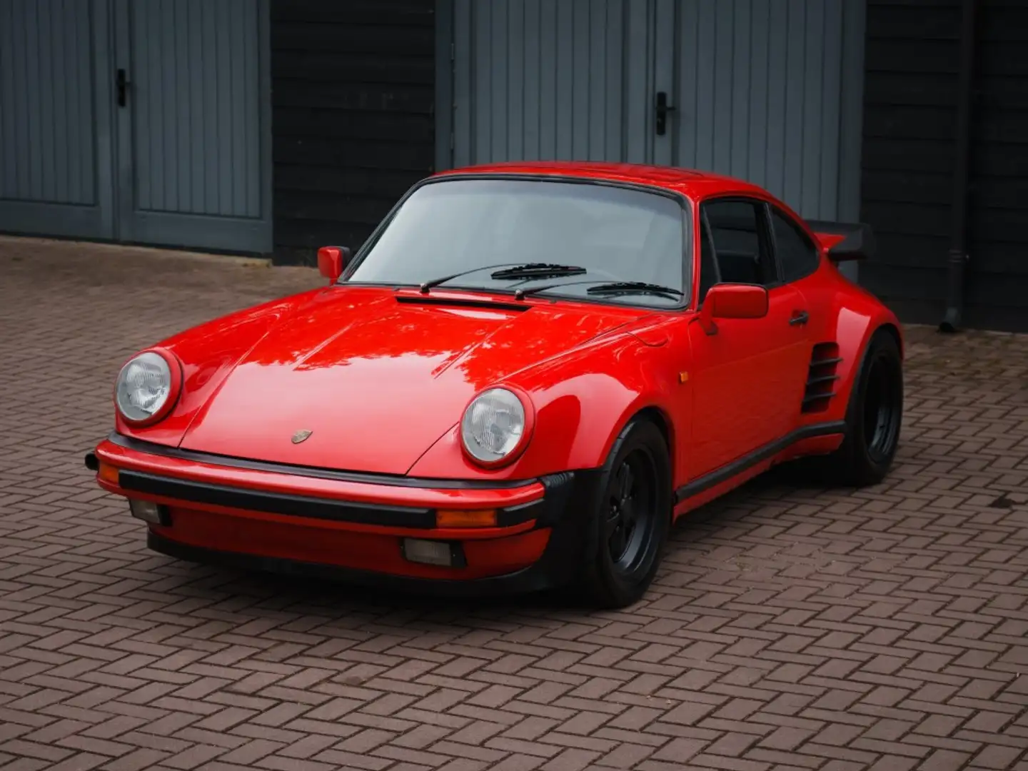 Porsche 930 Turbo Červená - 1