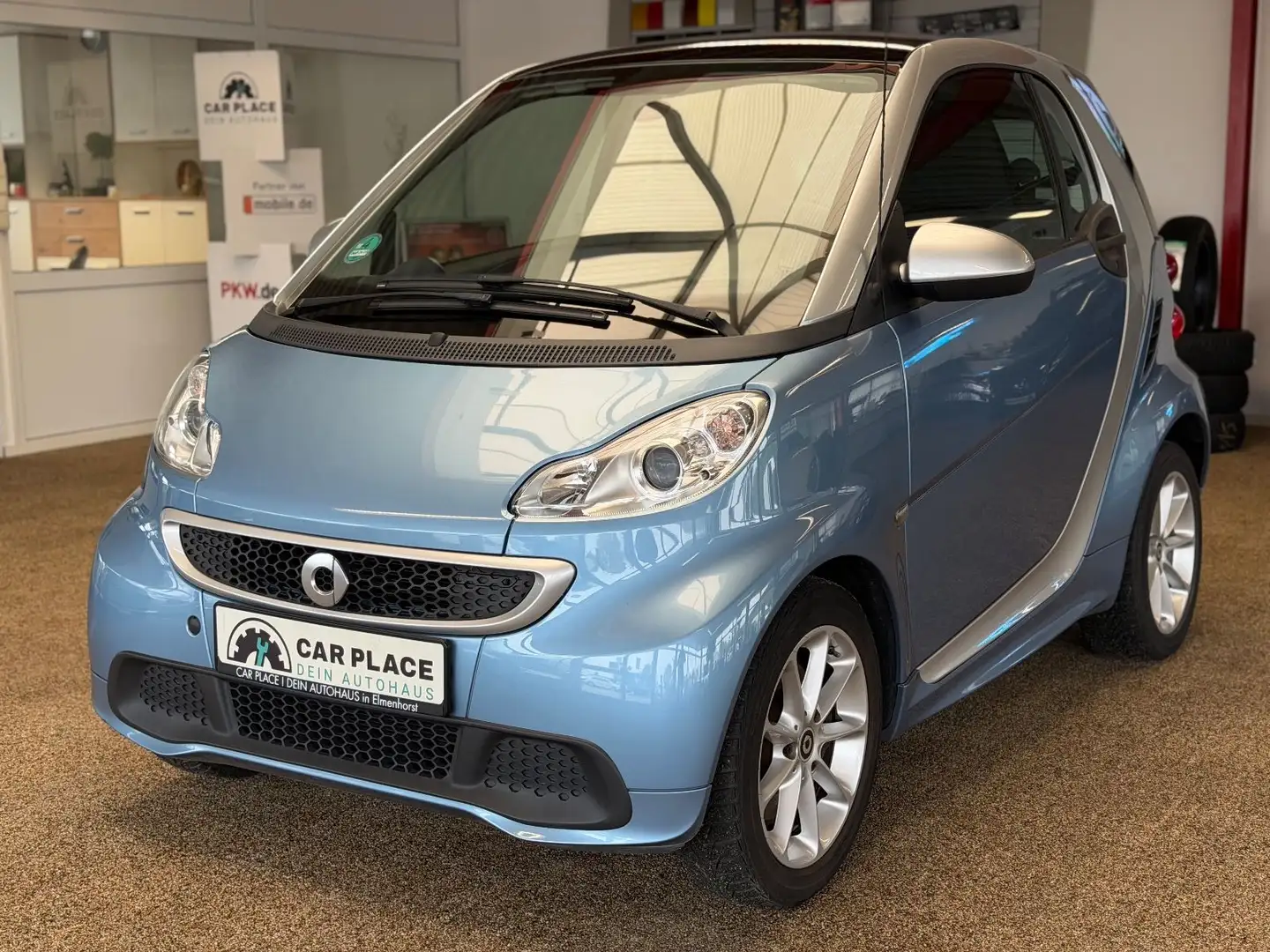 smart forTwo coupe Basis 62kW Silber - 1