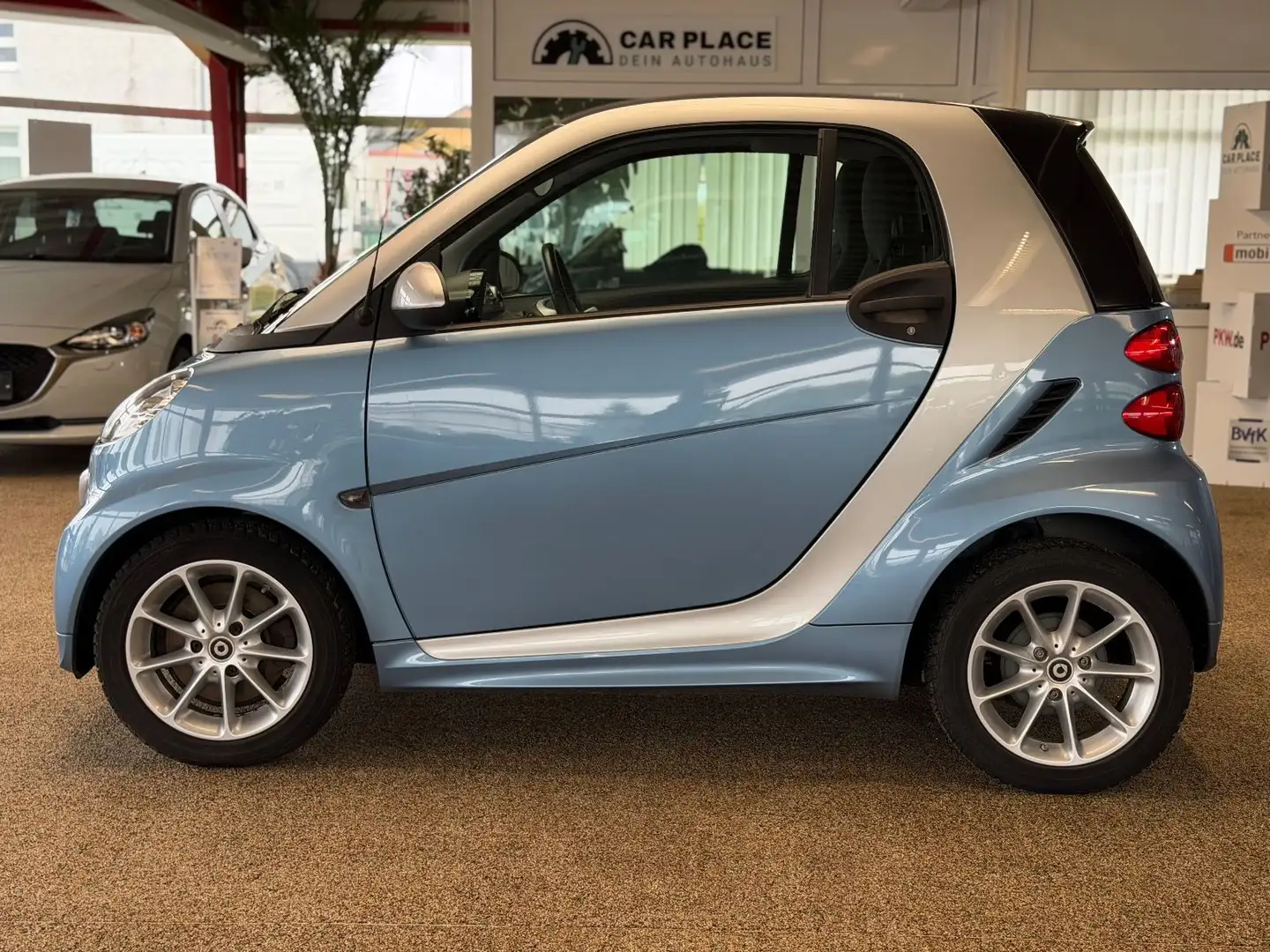 smart forTwo coupe Basis 62kW Silber - 2