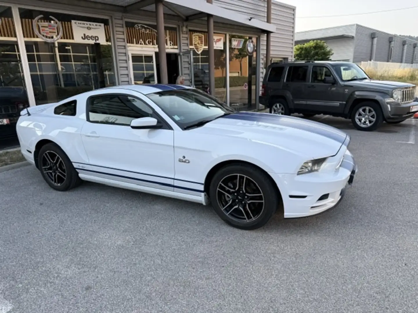 Ford Mustang Mustang Fastback V8 5.0 421 GT A Blanc - 2