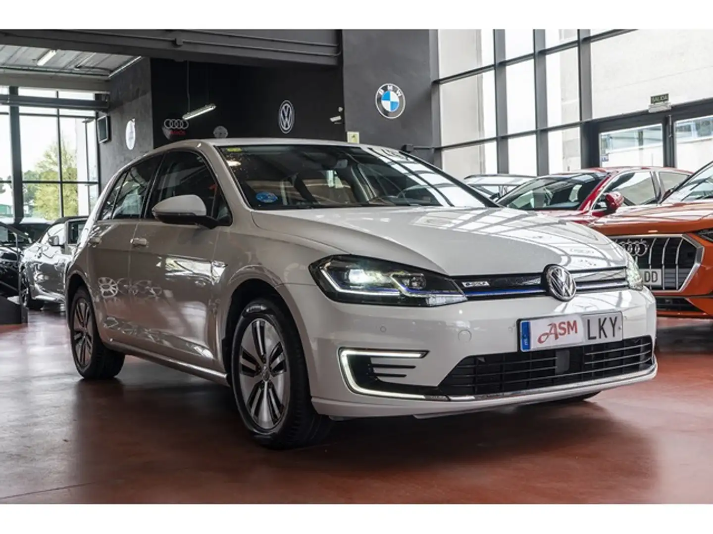Volkswagen Golf e-Golf ePower Weiß - 2