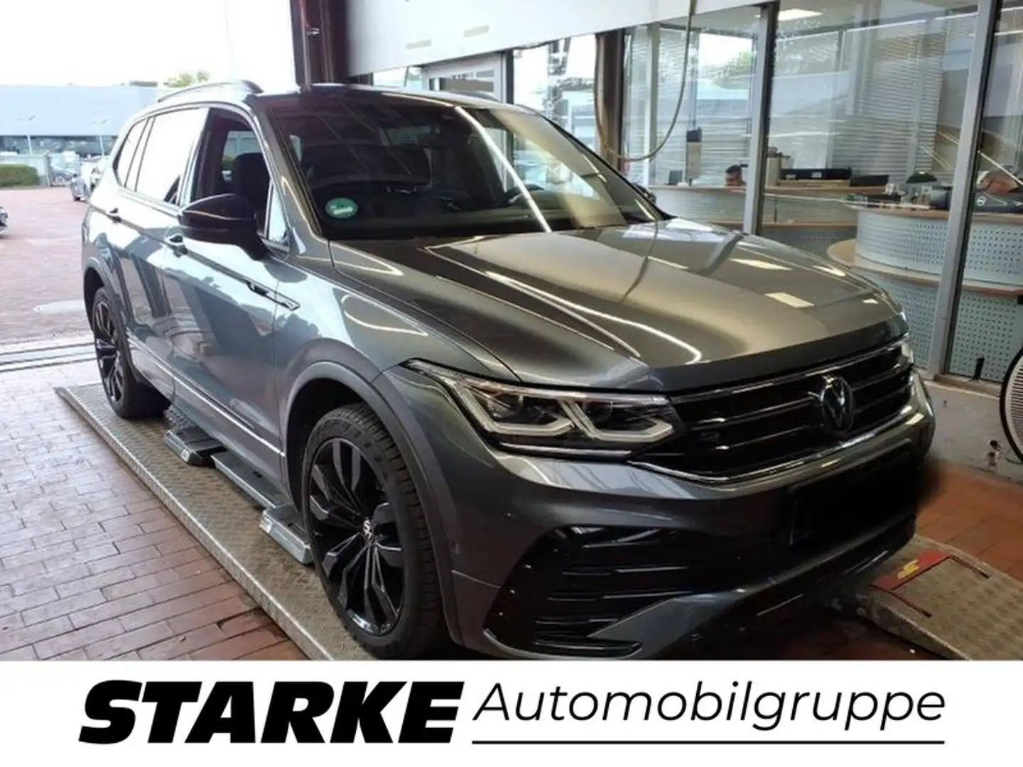 Volkswagen Tiguan Allspace 2.0 TDI DSG 4M R-Line Black Style Grau - 1