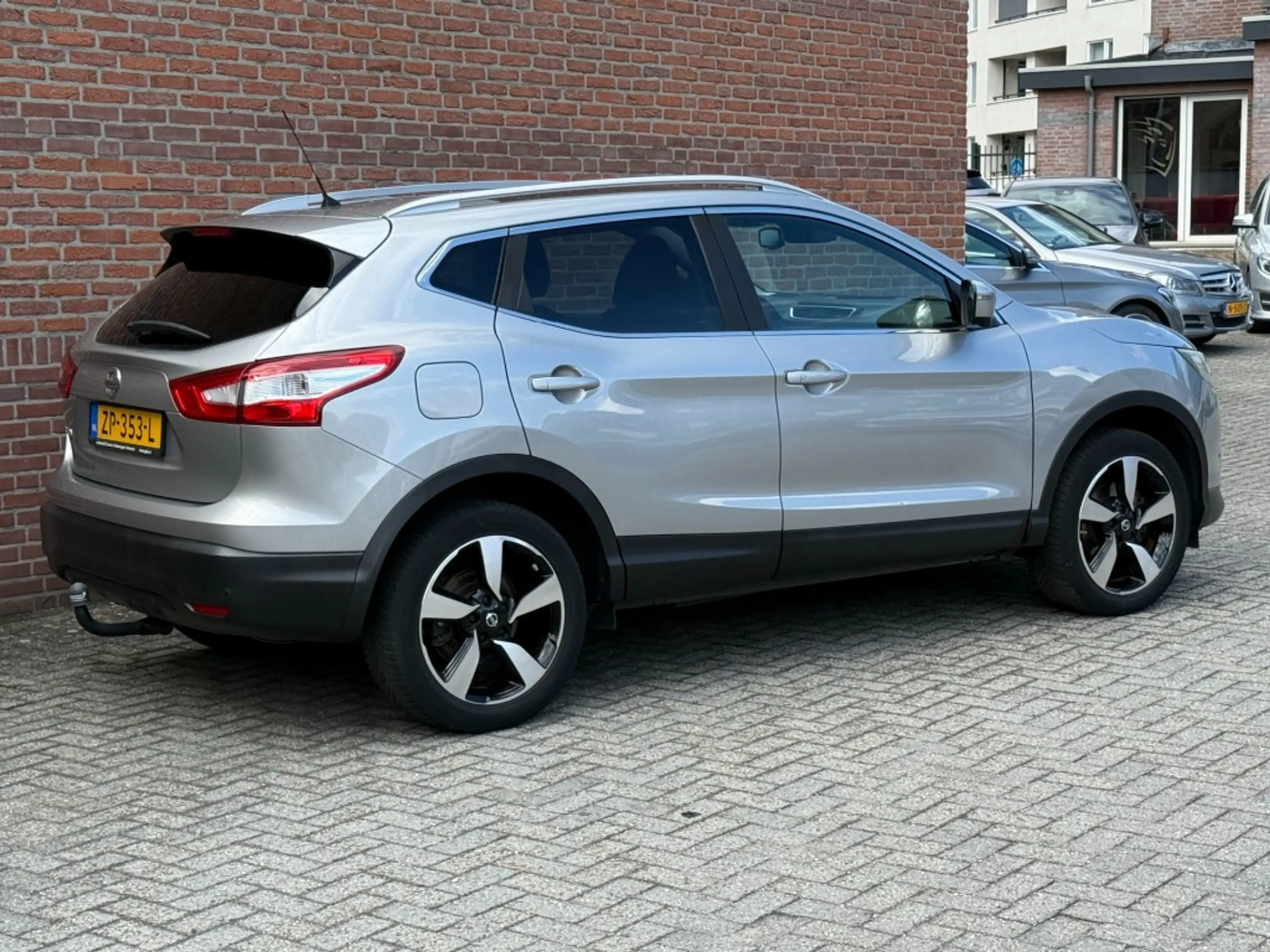 Nissan Qashqai 1.2 TEKNA — photo 2