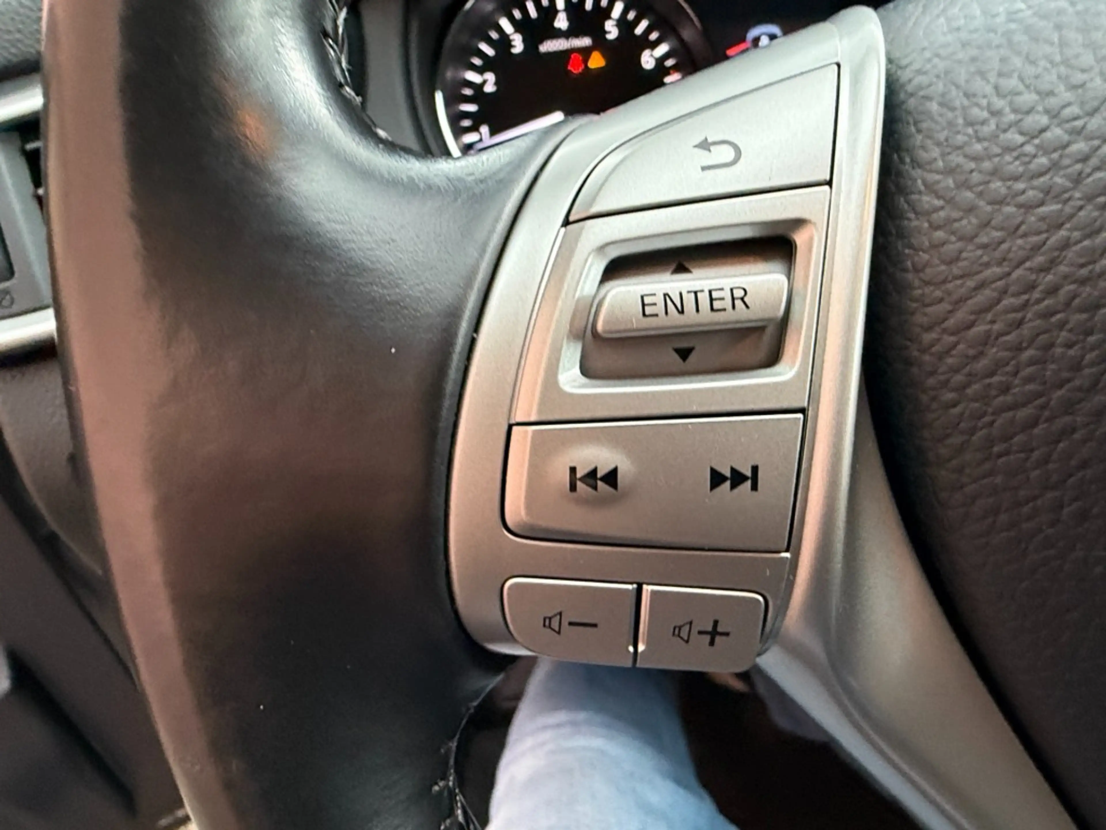 Nissan Qashqai 1.2 TEKNA — photo 12