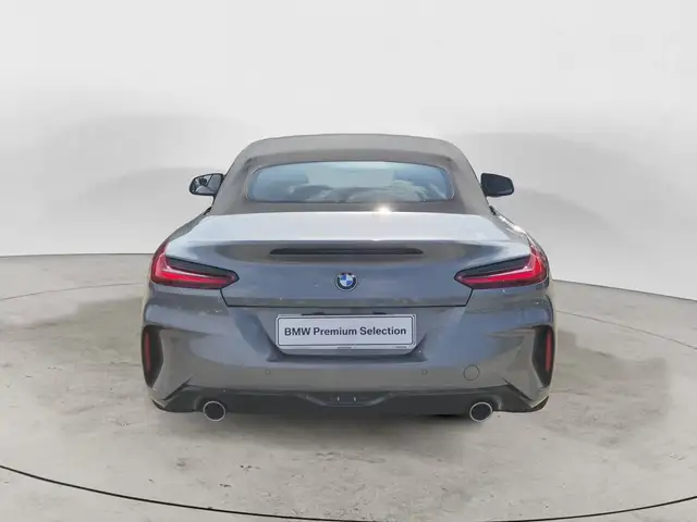 BMW Z4 view 3