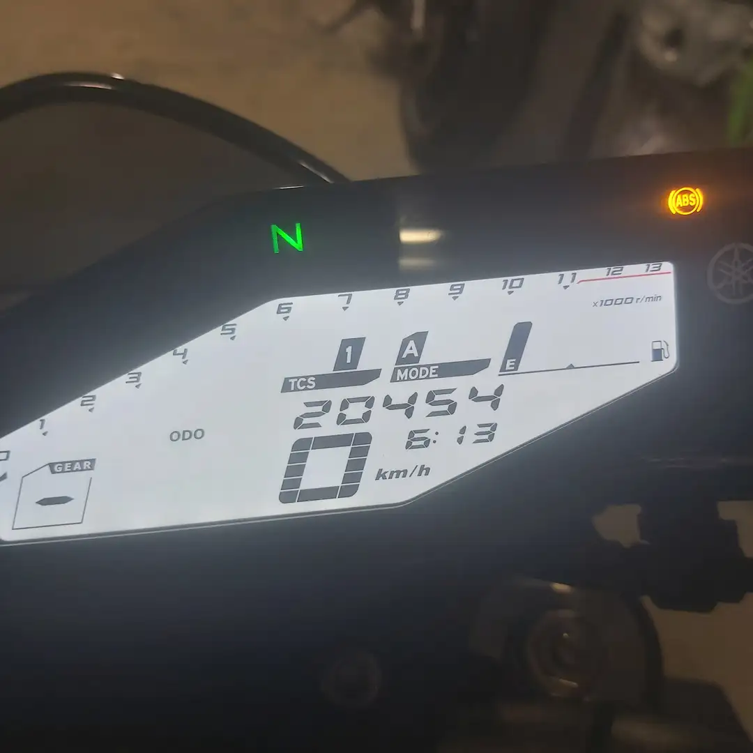 Yamaha MT-09 Rosso - 1