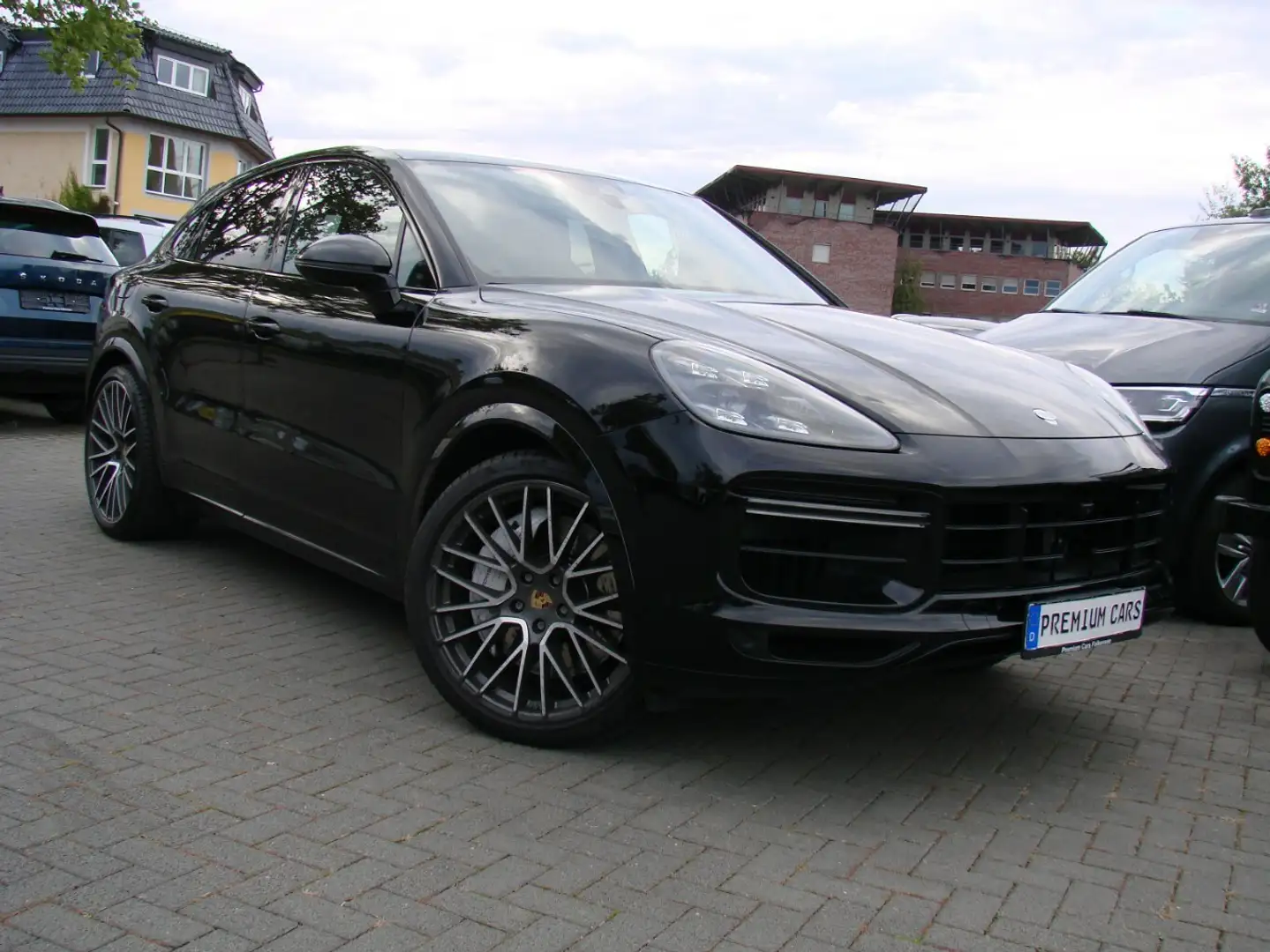 Porsche Cayenne Turbo TECHART Matrix Pano ACC Vierradlenkung Schwarz - 1
