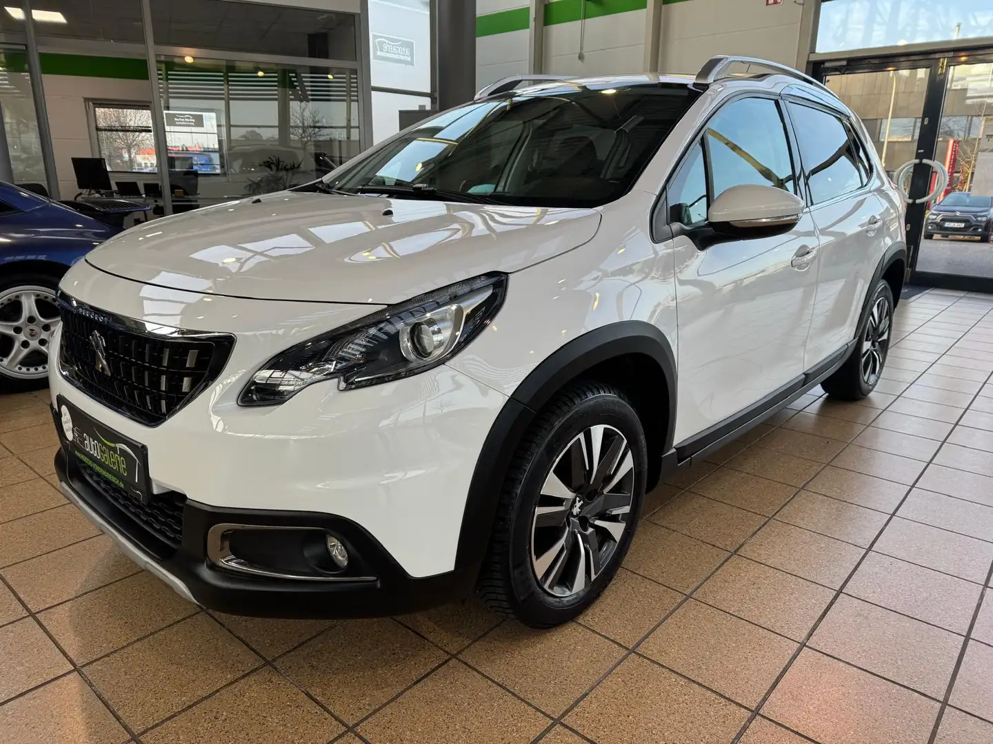 Peugeot 2008 2008 PureTech 82 Allure - 1