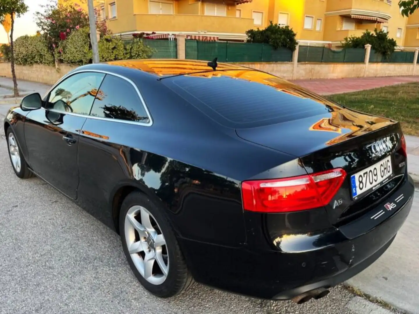 Audi A5 Coupé 1.8 TFSI Schwarz - 2