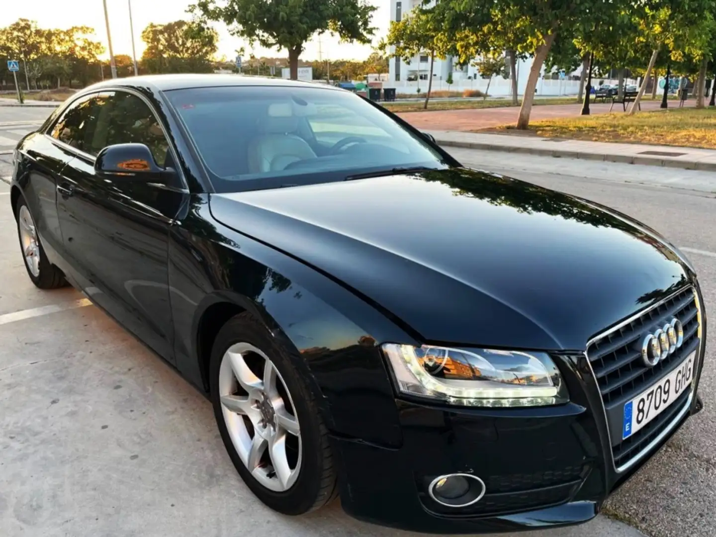 Audi A5 Coupé 1.8 TFSI Schwarz - 1