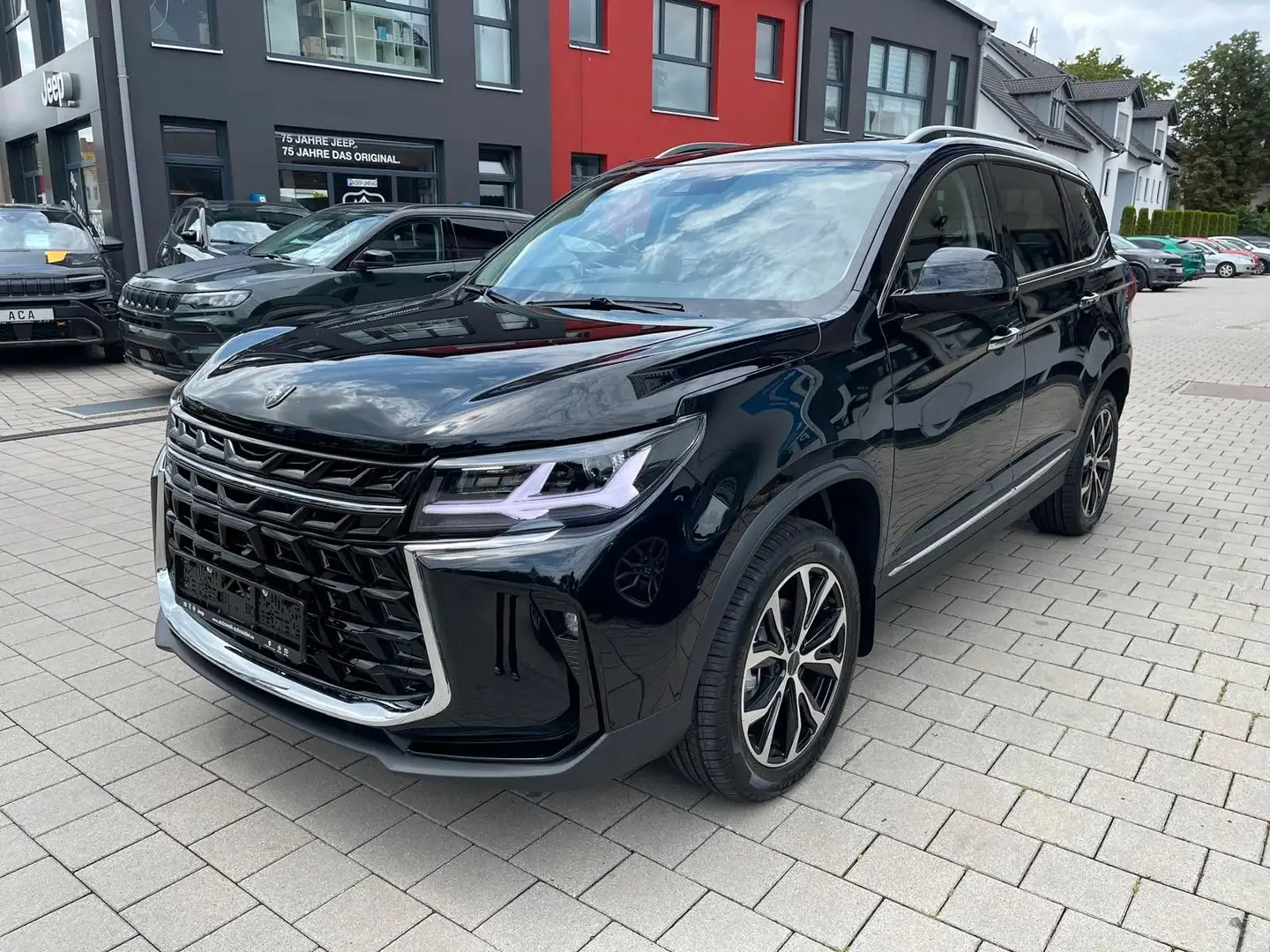 DFSK Forthing 3 Noir - 1