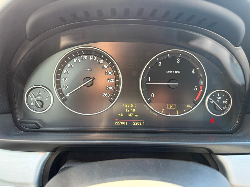 BMW 525 5 Touring 525 d 3.0 N57 — photo 11