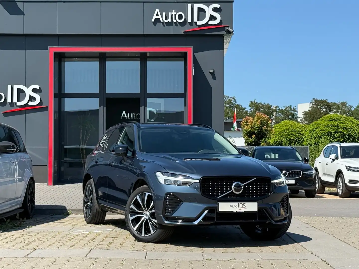 Volvo XC60 Plus Dark  B4 2WD Blu/Azzurro - 1