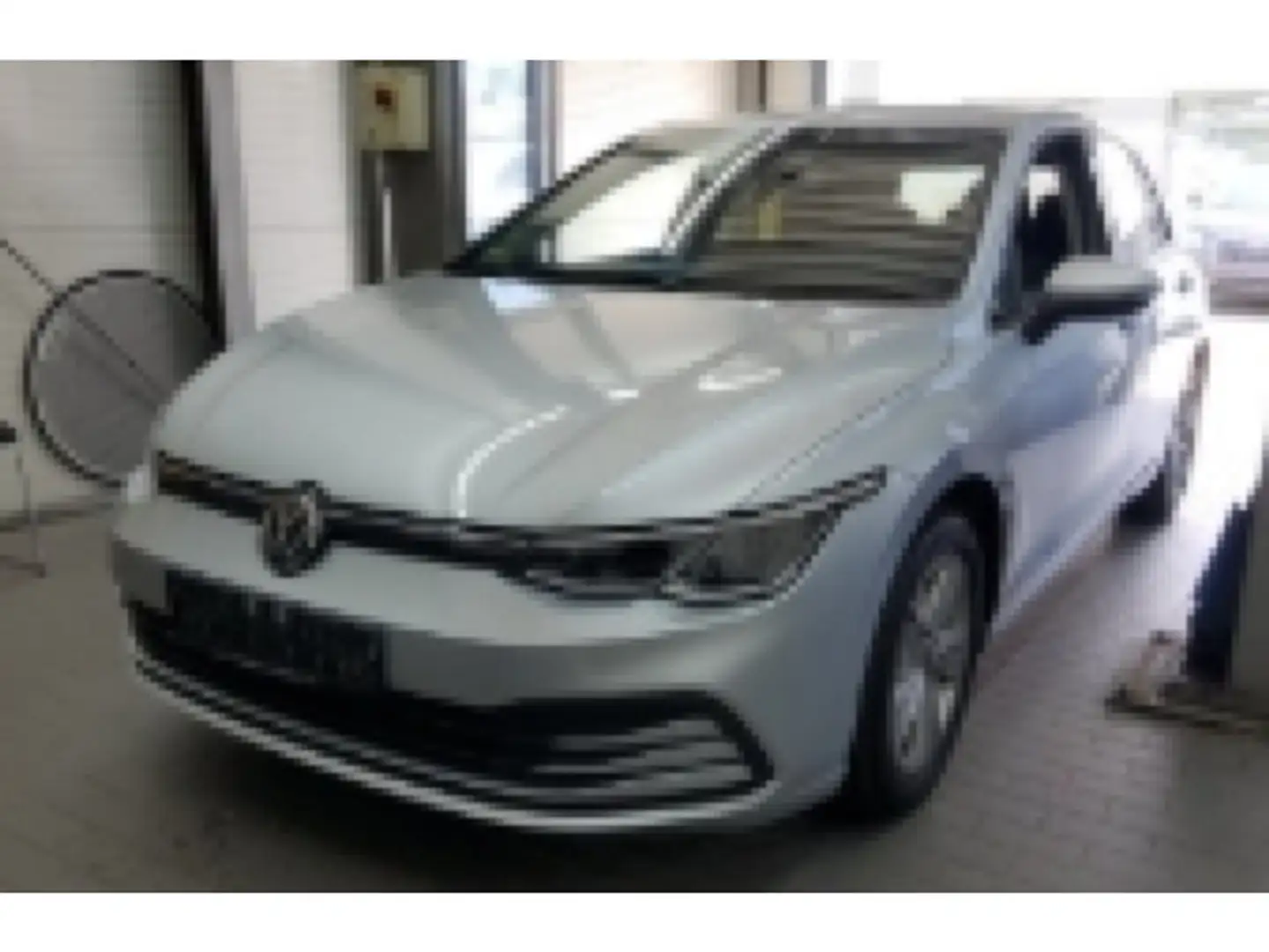 Volkswagen Golf VIII 2.0 TDI DSG Life Navi ACC DAB+ LED Silber - 2