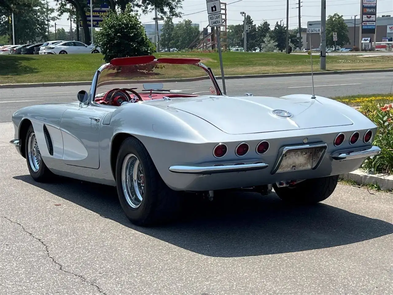 Chevrolet Corvette снимка Chevrolet Corvette