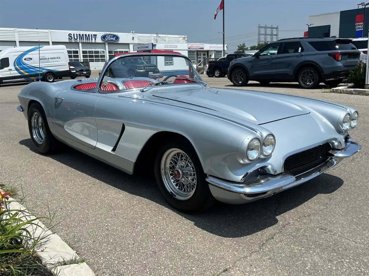 Chevrolet Corvette снимка Chevrolet Corvette