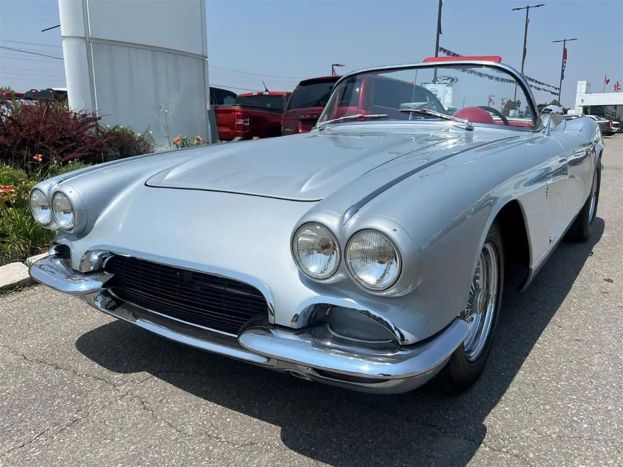Chevrolet Corvette снимка Chevrolet Corvette