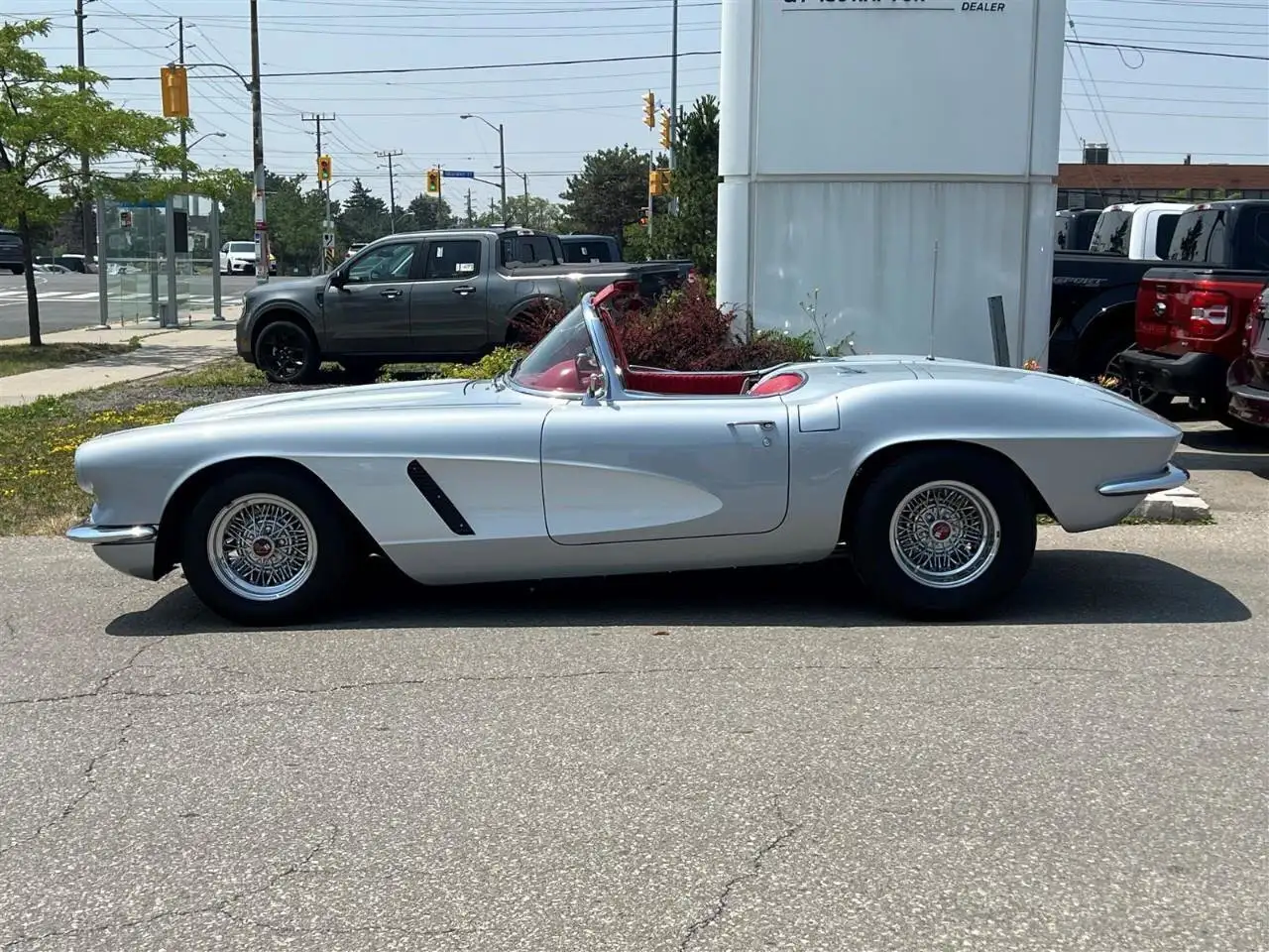 Chevrolet Corvette снимка Chevrolet Corvette